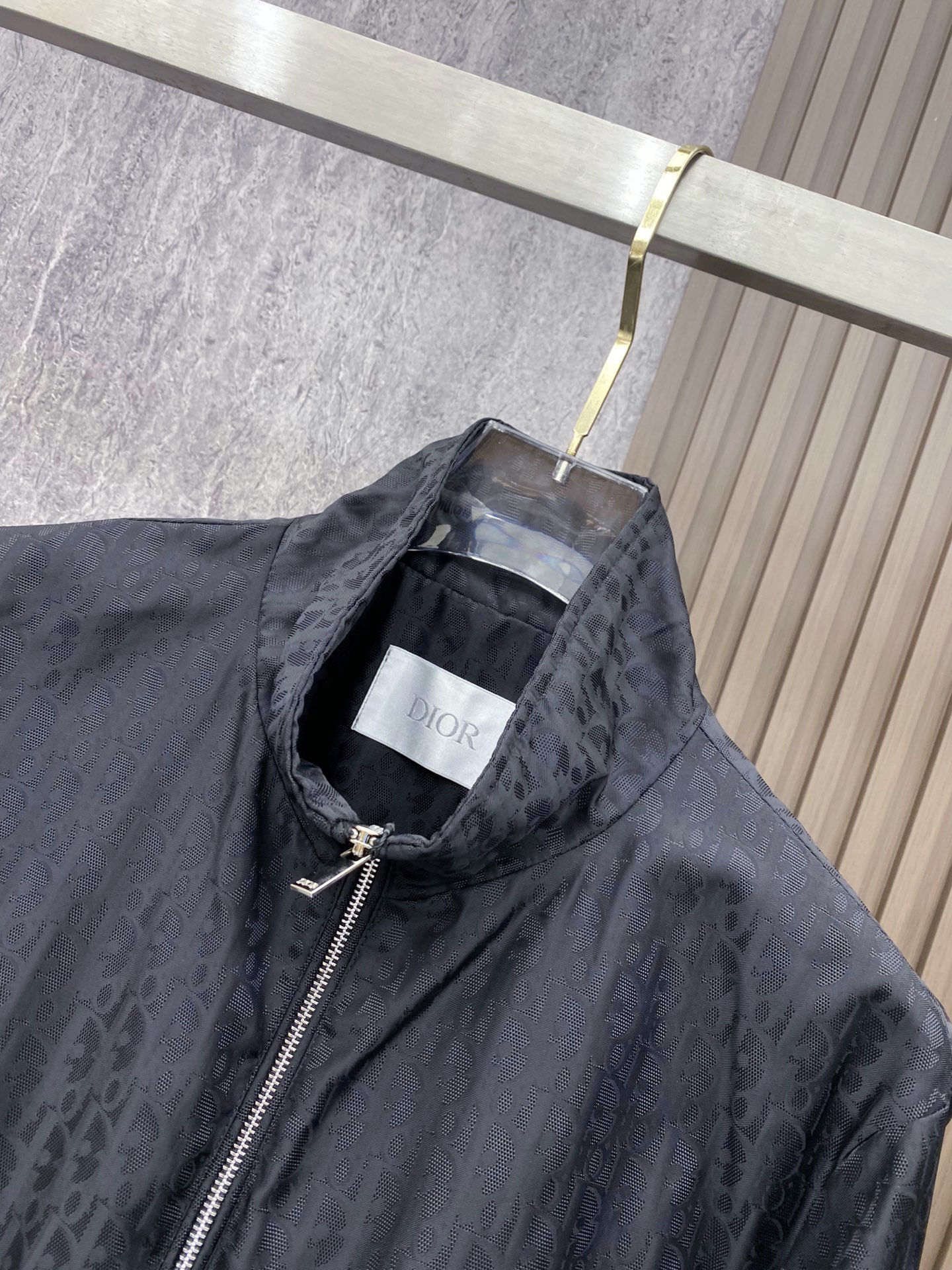 Dior 迪奥 2026ss春季新款立领夹克外套全高端版本！高定专柜面料辅料，透气舒适度高，细节无可挑剔