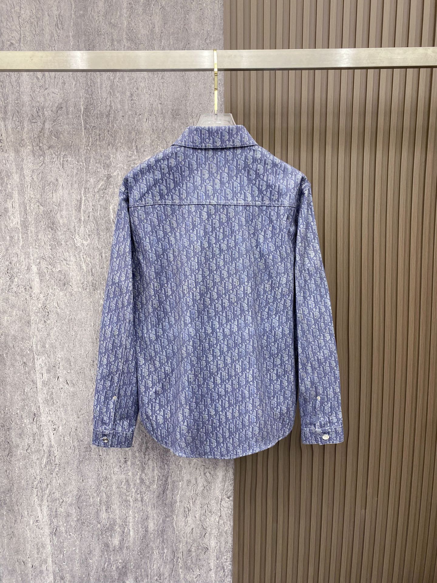 Dior 迪奥 CD 2026ss春季新款衬衫 全身logo老花满印牛仔衬衫 定制水洗面料 超高工艺的拔