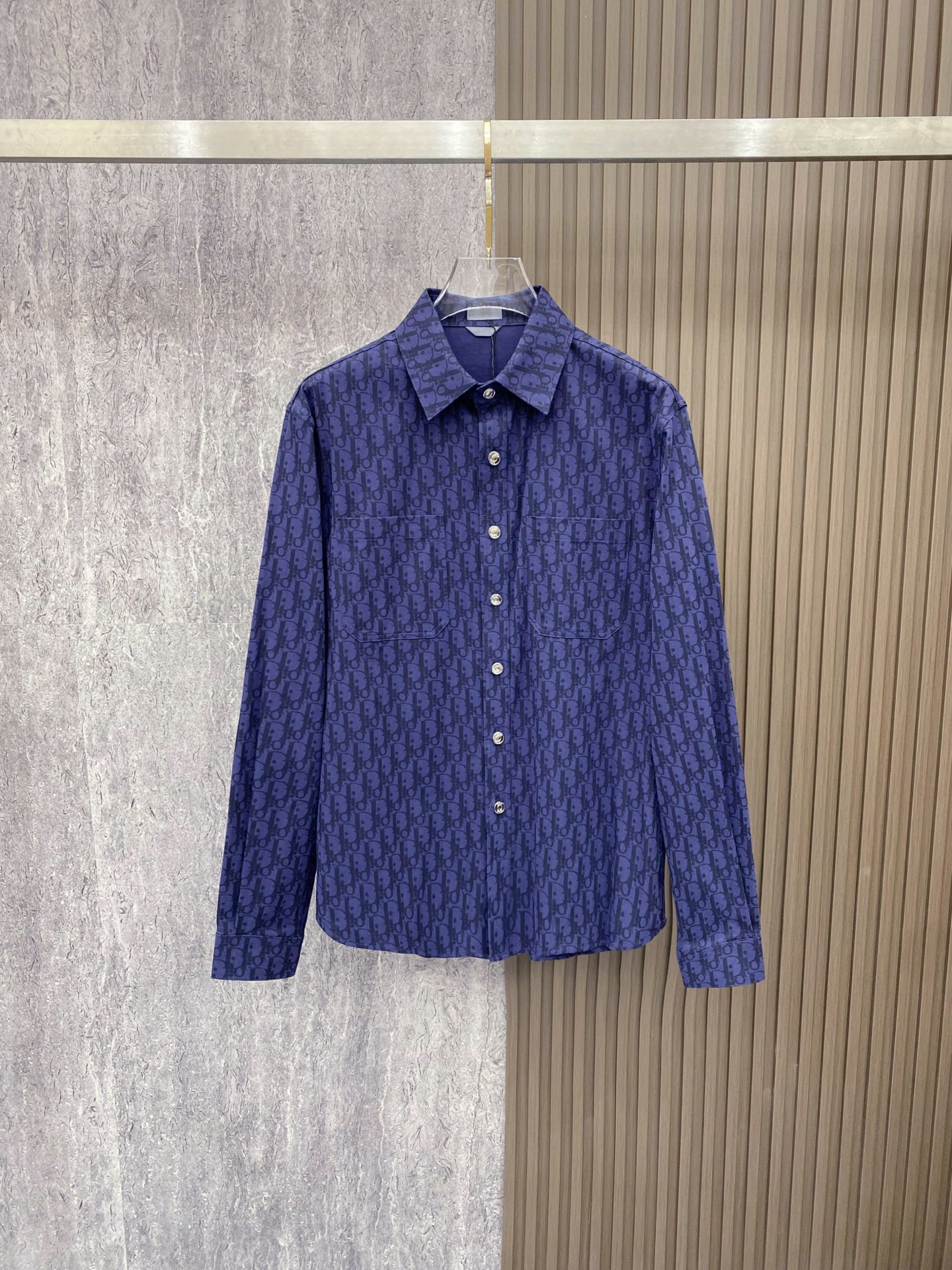 Dior 迪奥 CD 2026ss春季新款衬衫 全身logo老花满印牛仔衬衫 定制水洗面料 超高工艺的拔