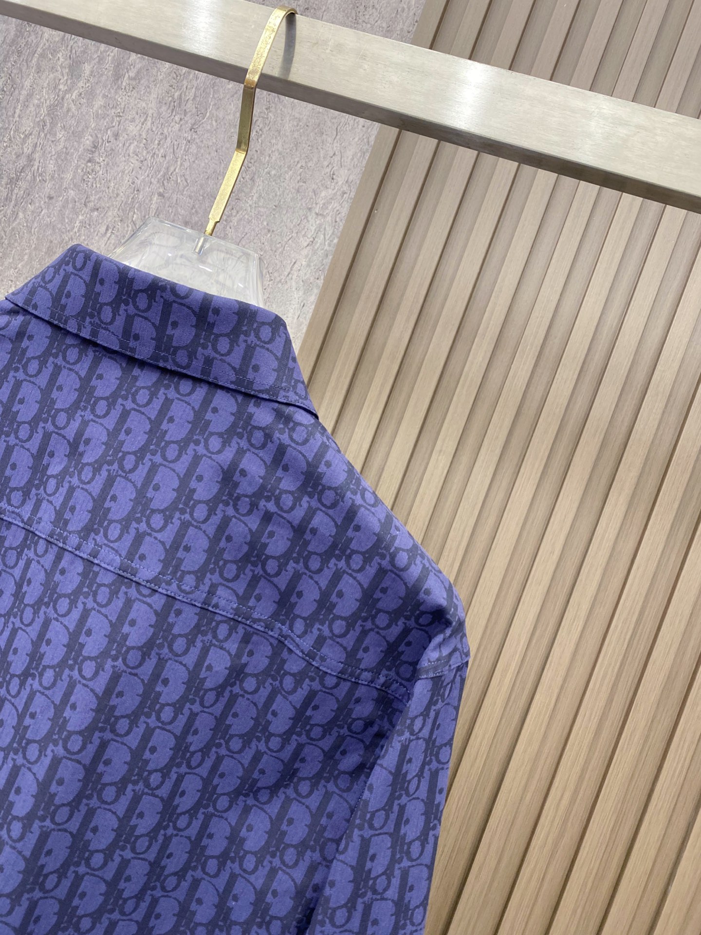 Dior 迪奥 CD 2026ss春季新款衬衫 全身logo老花满印牛仔衬衫 定制水洗面料 超高工艺的拔