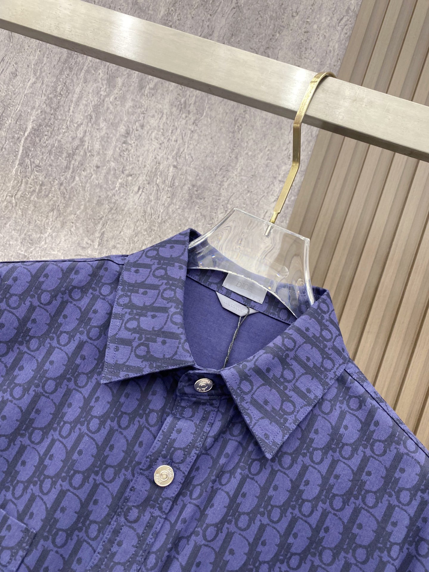 Dior 迪奥 CD 2026ss春季新款衬衫 全身logo老花满印牛仔衬衫 定制水洗面料 超高工艺的拔