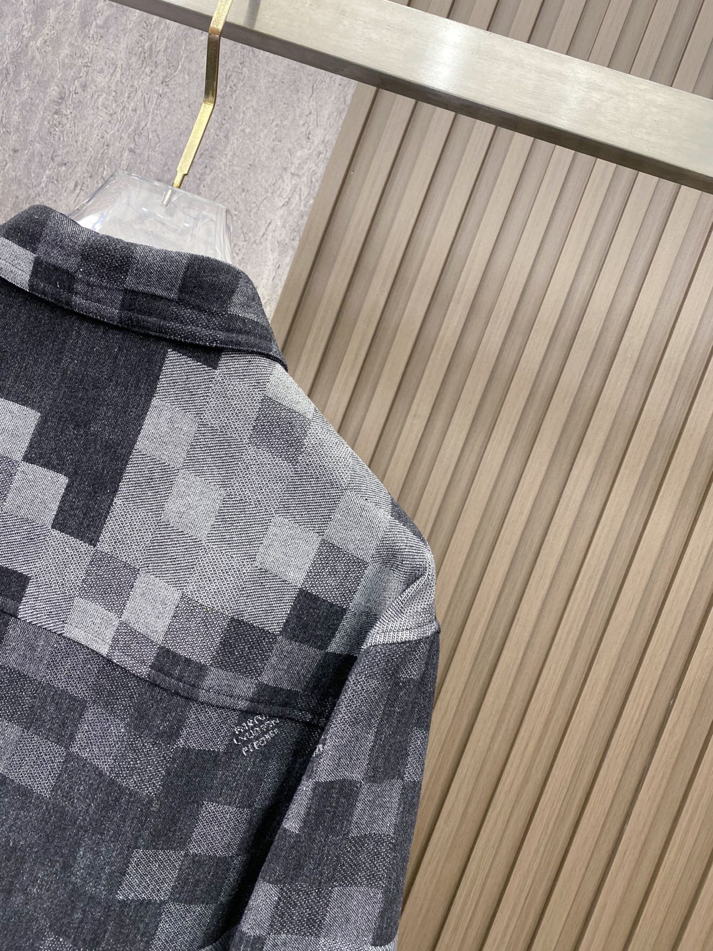 LV 袖子可拆卸 2026ss春季新款夹克牛仔外套全高端版本！高定专柜面料辅料，透气舒适度高，细节无可挑