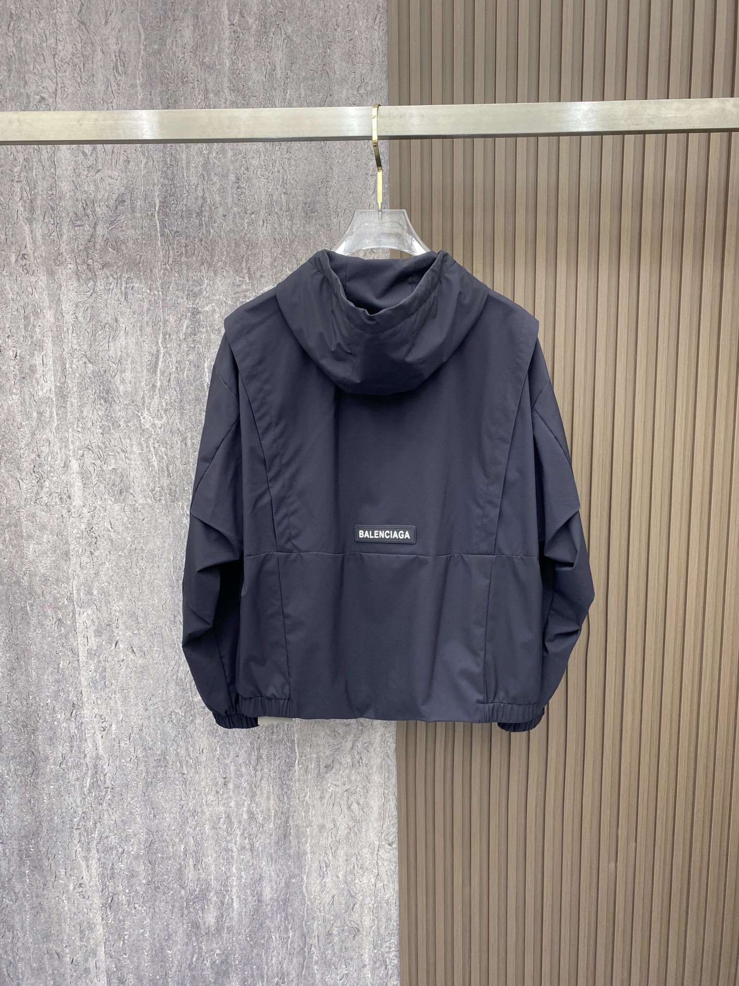 Balenciaga 巴黎世家 2026ss春季新款连帽夹克外套全高端版本！高定专柜面料辅料，透气舒适度