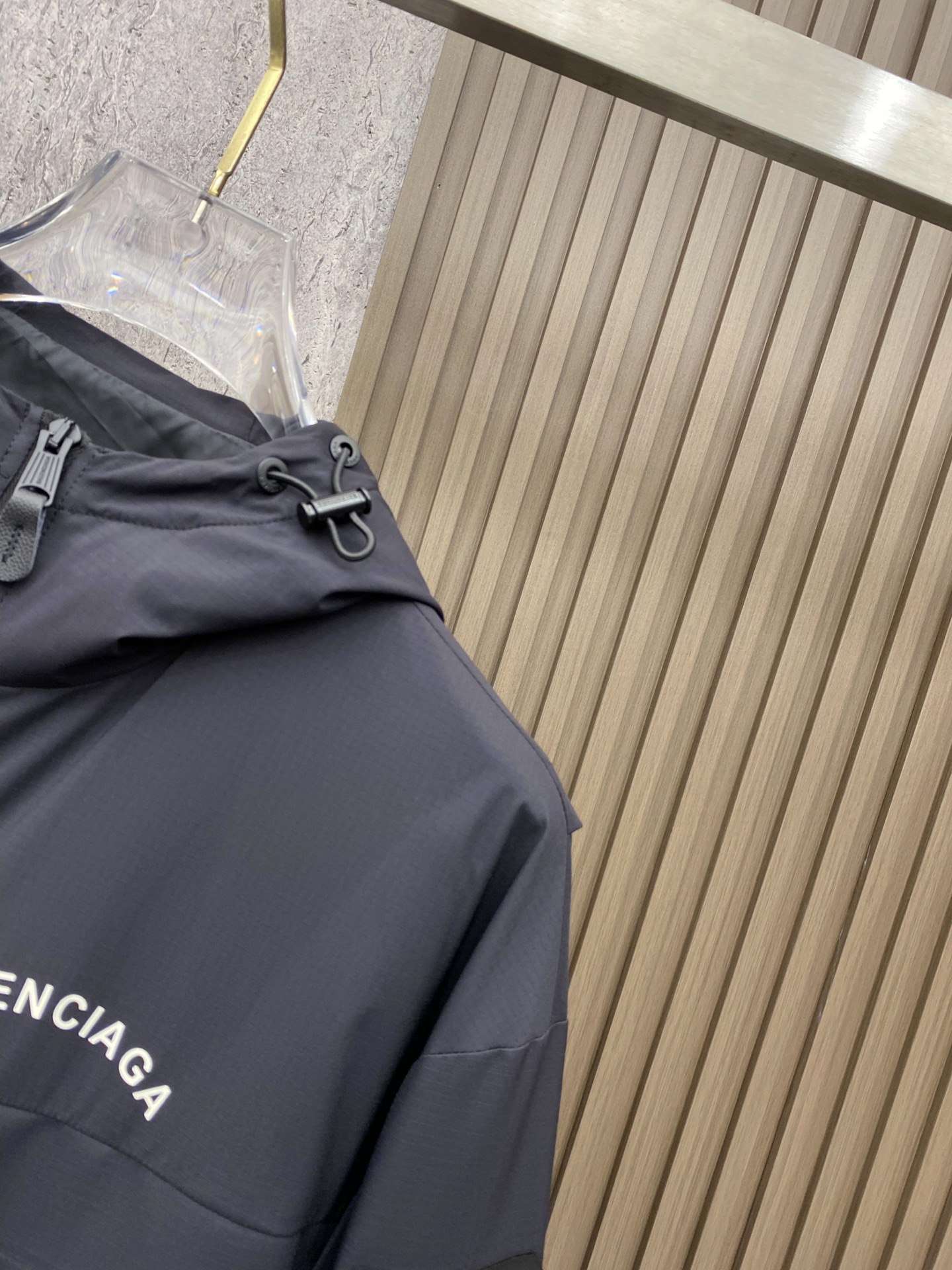 Balenciaga 巴黎世家 2026ss春季新款连帽夹克外套全高端版本！高定专柜面料辅料，透气舒适度