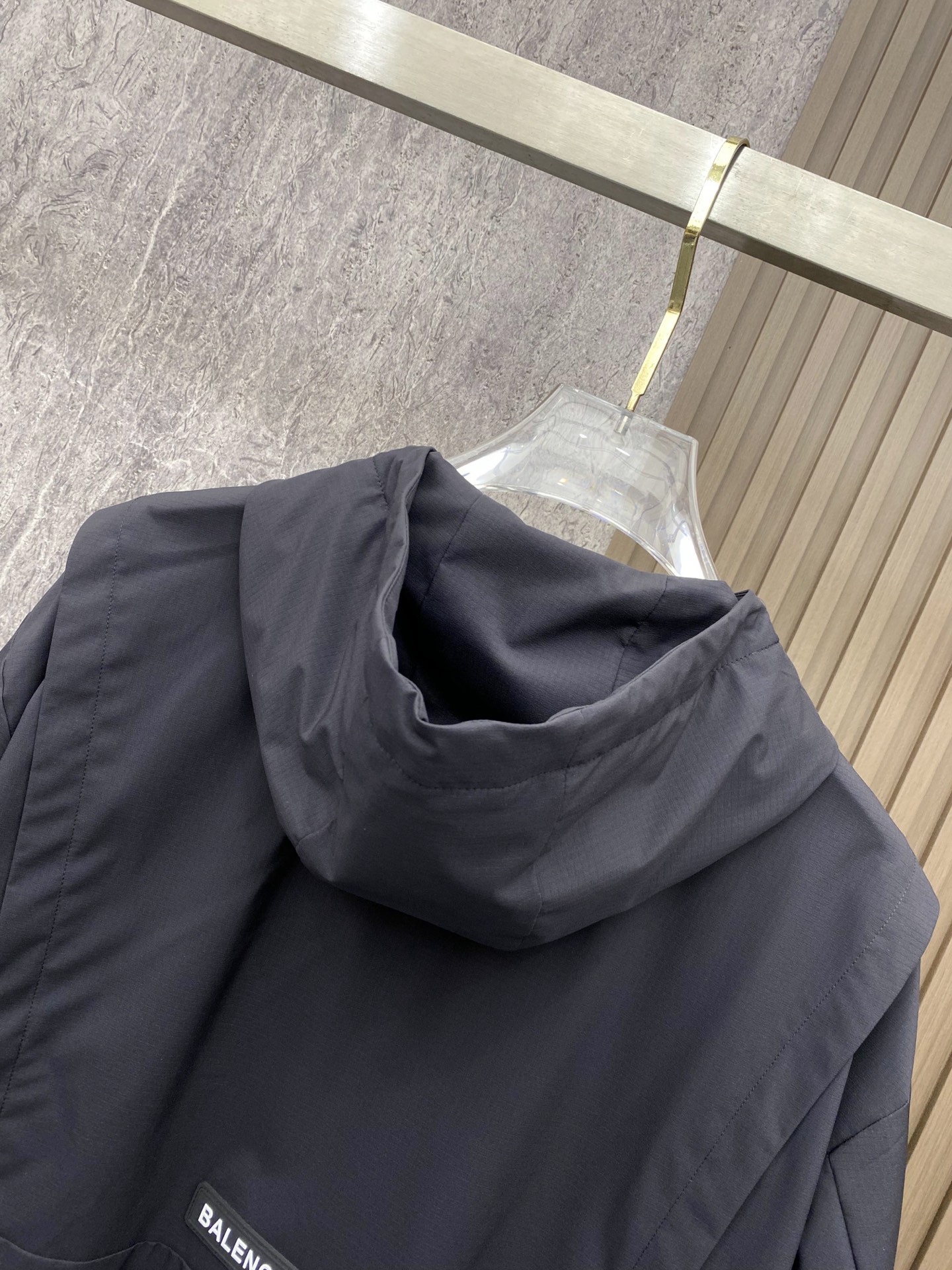 Balenciaga 巴黎世家 2026ss春季新款连帽夹克外套全高端版本！高定专柜面料辅料，透气舒适度