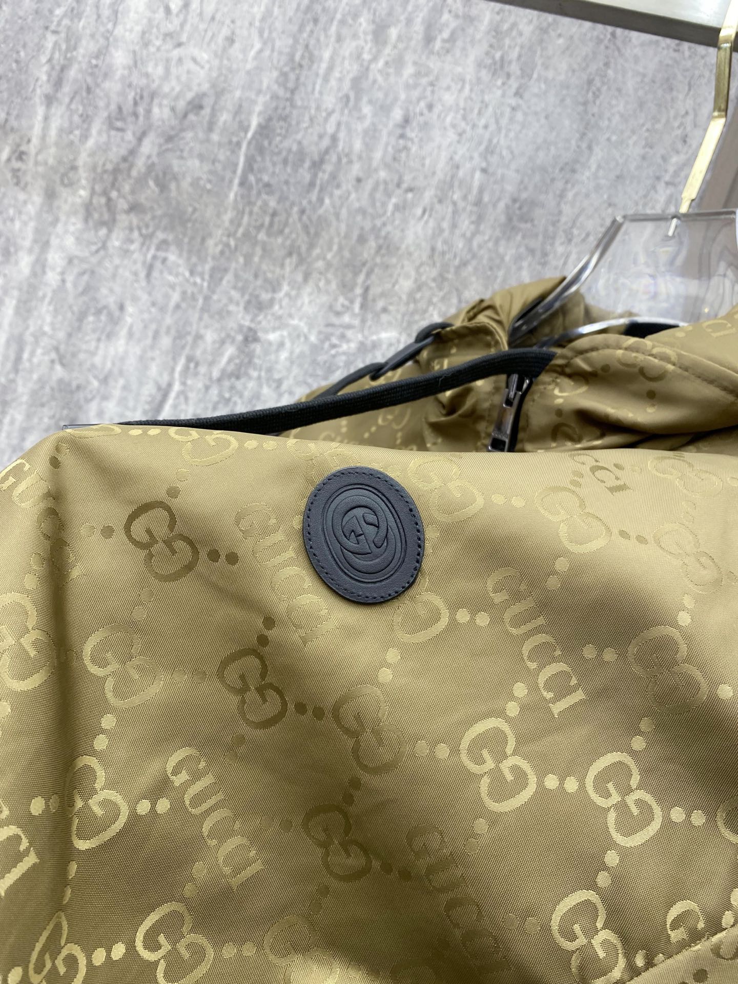 Gucci 古奇 双面穿 2026ss春季新款连帽夹克外套全高端版本！高定专柜面料辅料，透气舒适度高，细