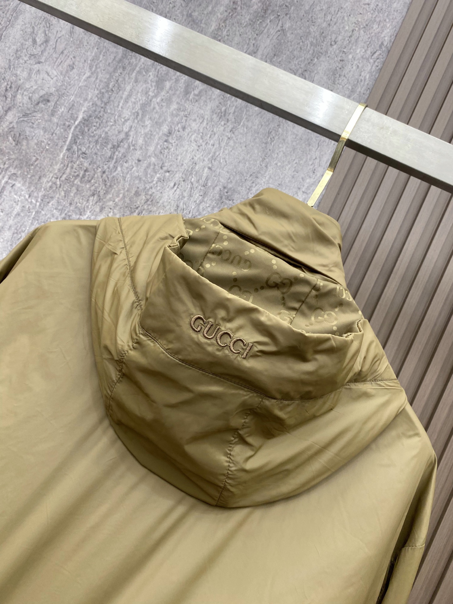 Gucci 古奇 双面穿 2026ss春季新款连帽夹克外套全高端版本！高定专柜面料辅料，透气舒适度高，细