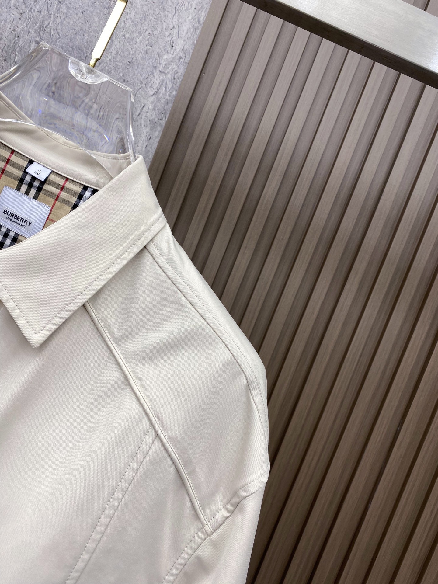 Burberry 巴宝莉2026ss春季新款夹克外套全高端版本！高定专柜面料辅料，透气舒适度高，细节无可