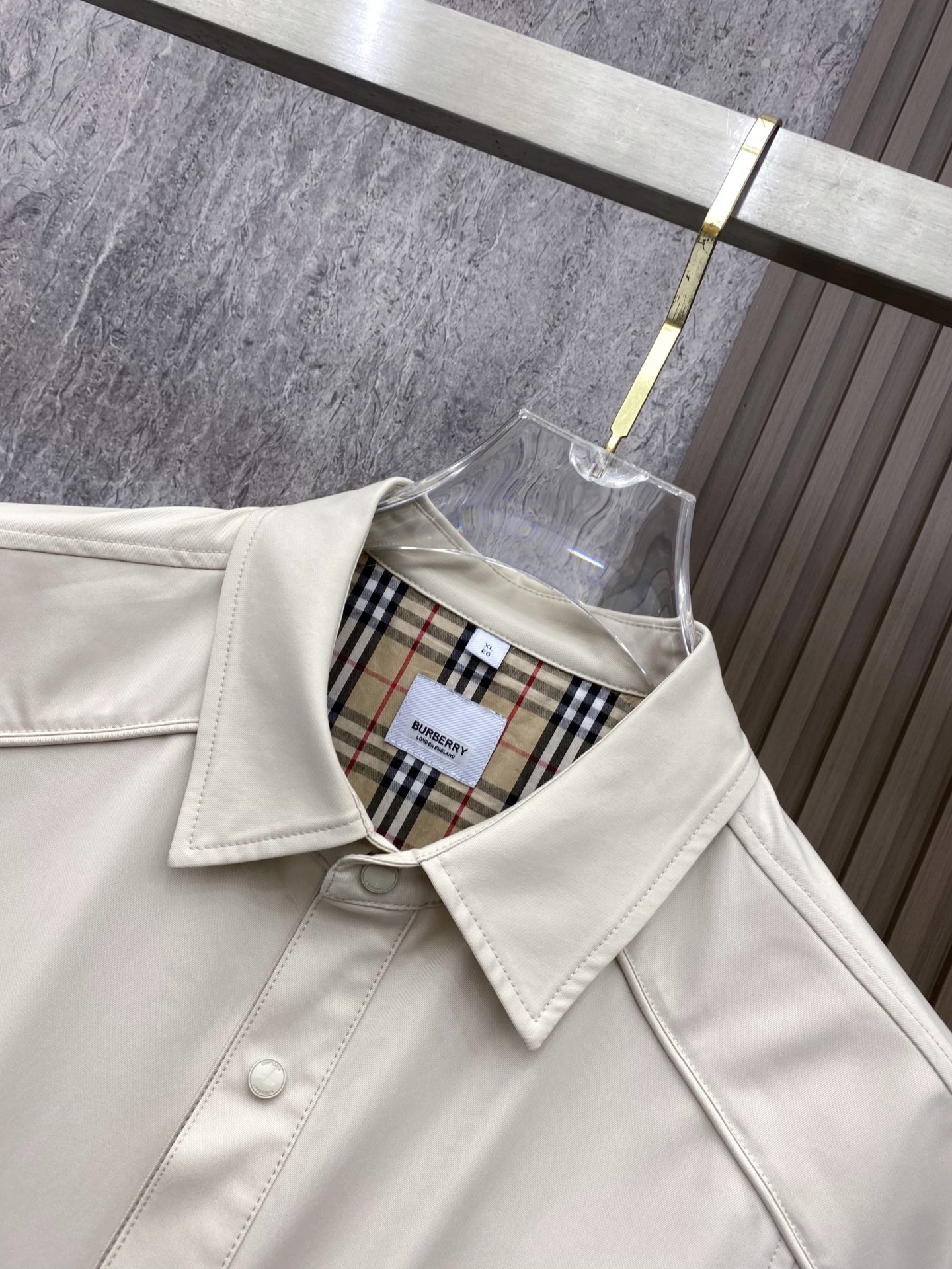 Burberry 巴宝莉2026ss春季新款夹克外套全高端版本！高定专柜面料辅料，透气舒适度高，细节无可