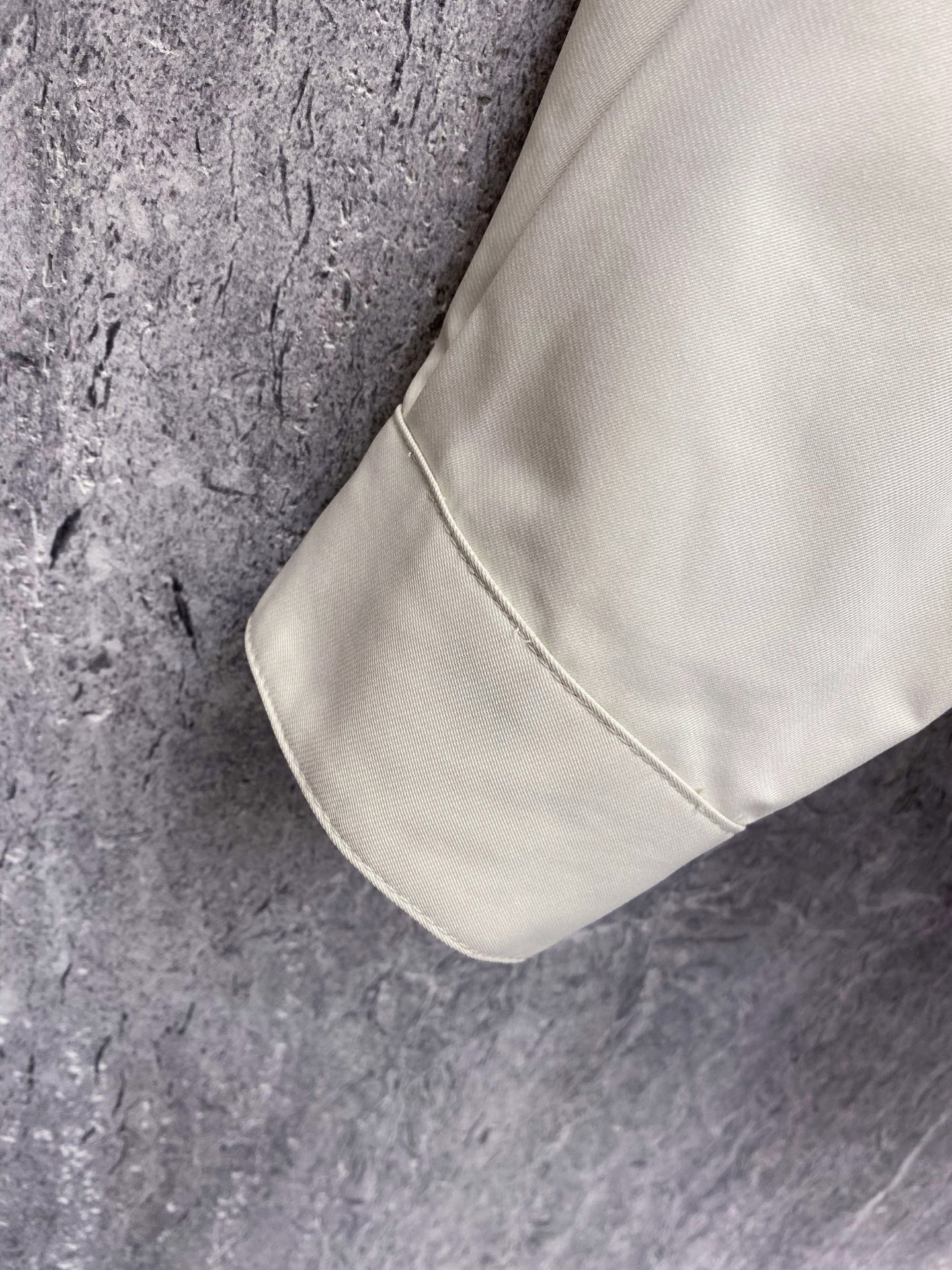 Burberry 巴宝莉2026ss春季新款夹克外套全高端版本！高定专柜面料辅料，透气舒适度高，细节无可