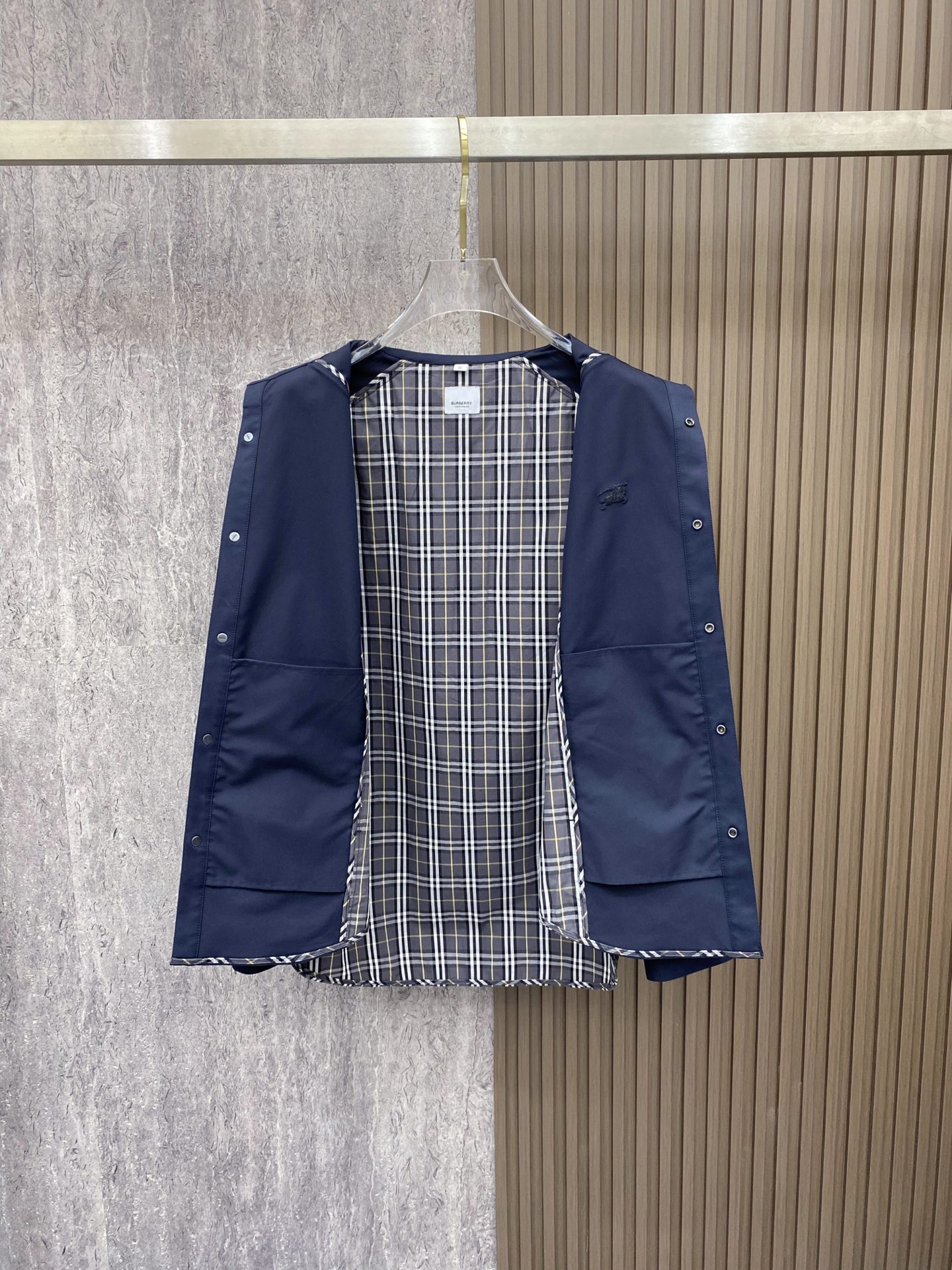 Burberry 巴宝莉2026ss春季新款夹克外套全高端版本！高定专柜面料辅料，透气舒适度高，细节无可