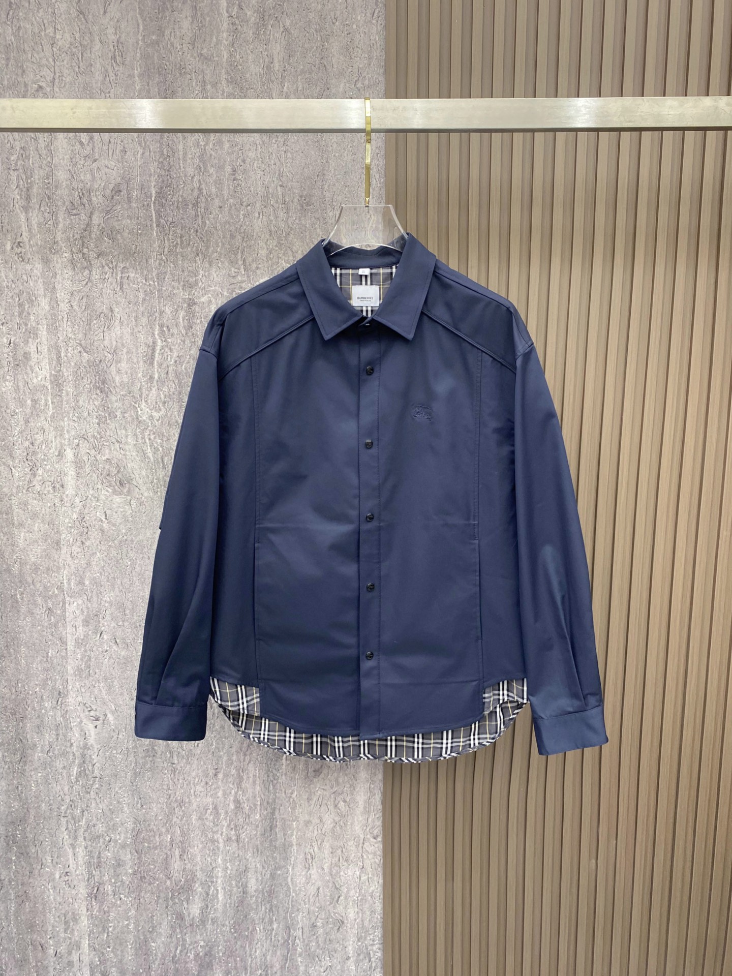 Burberry 巴宝莉2026ss春季新款夹克外套全高端版本！高定专柜面料辅料，透气舒适度高，细节无可