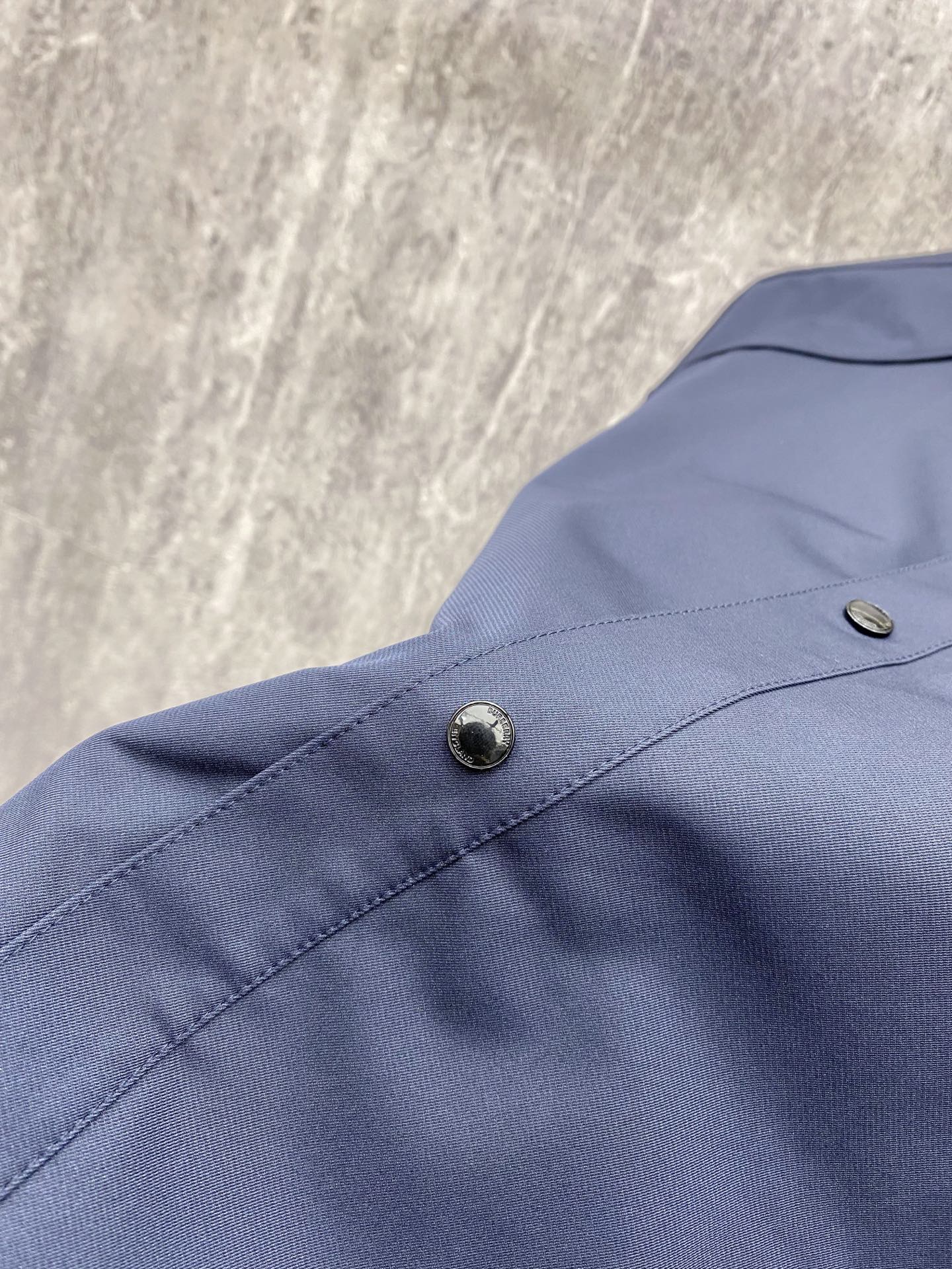 Burberry 巴宝莉2026ss春季新款夹克外套全高端版本！高定专柜面料辅料，透气舒适度高，细节无可