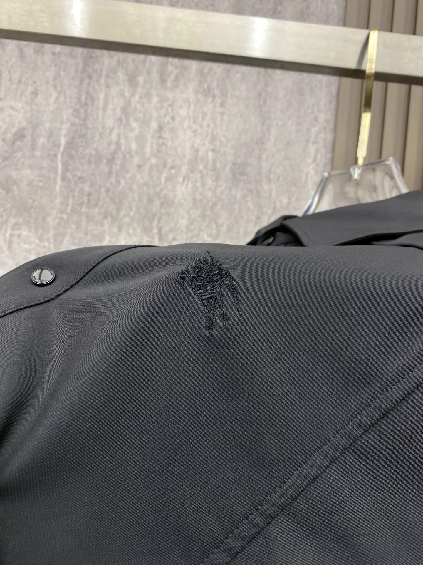 Burberry 巴宝莉2026ss春季新款夹克外套全高端版本！高定专柜面料辅料，透气舒适度高，细节无可