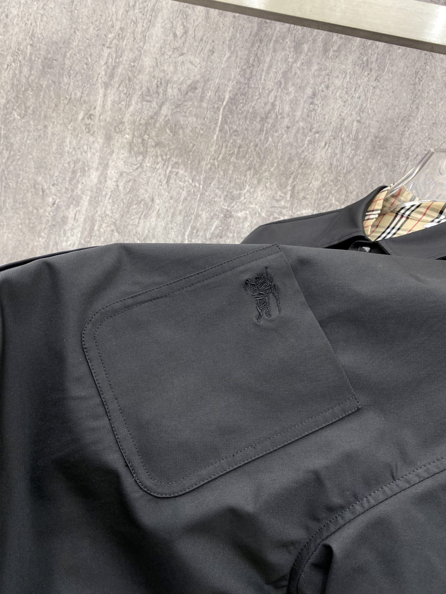 Burberry 巴宝莉 假两件衬衫外套 2026ss春季新款夹克外套全高端版本！高定专柜面料辅料，透气