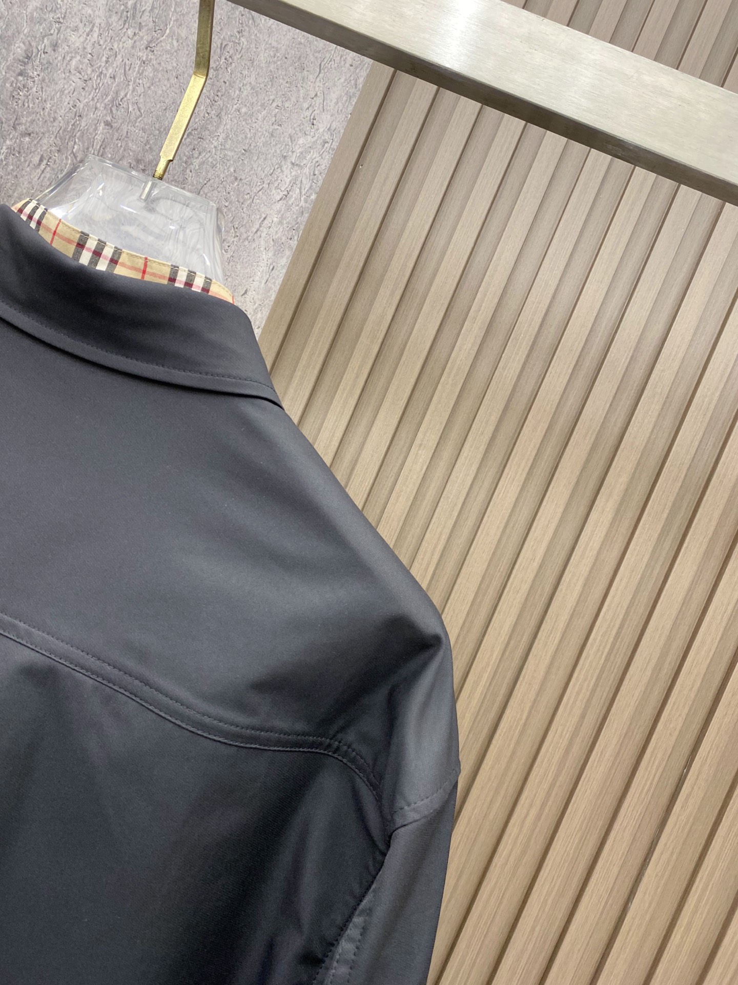 Burberry 巴宝莉 假两件衬衫外套 2026ss春季新款夹克外套全高端版本！高定专柜面料辅料，透气