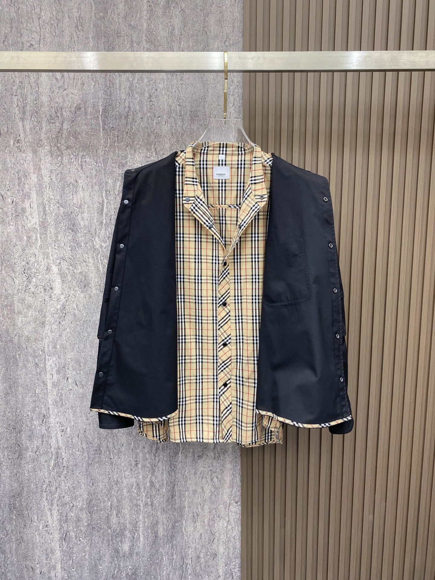 Burberry 巴宝莉 假两件衬衫外套 2026ss春季新款夹克外套全高端版本！高定专柜面料辅料，透气