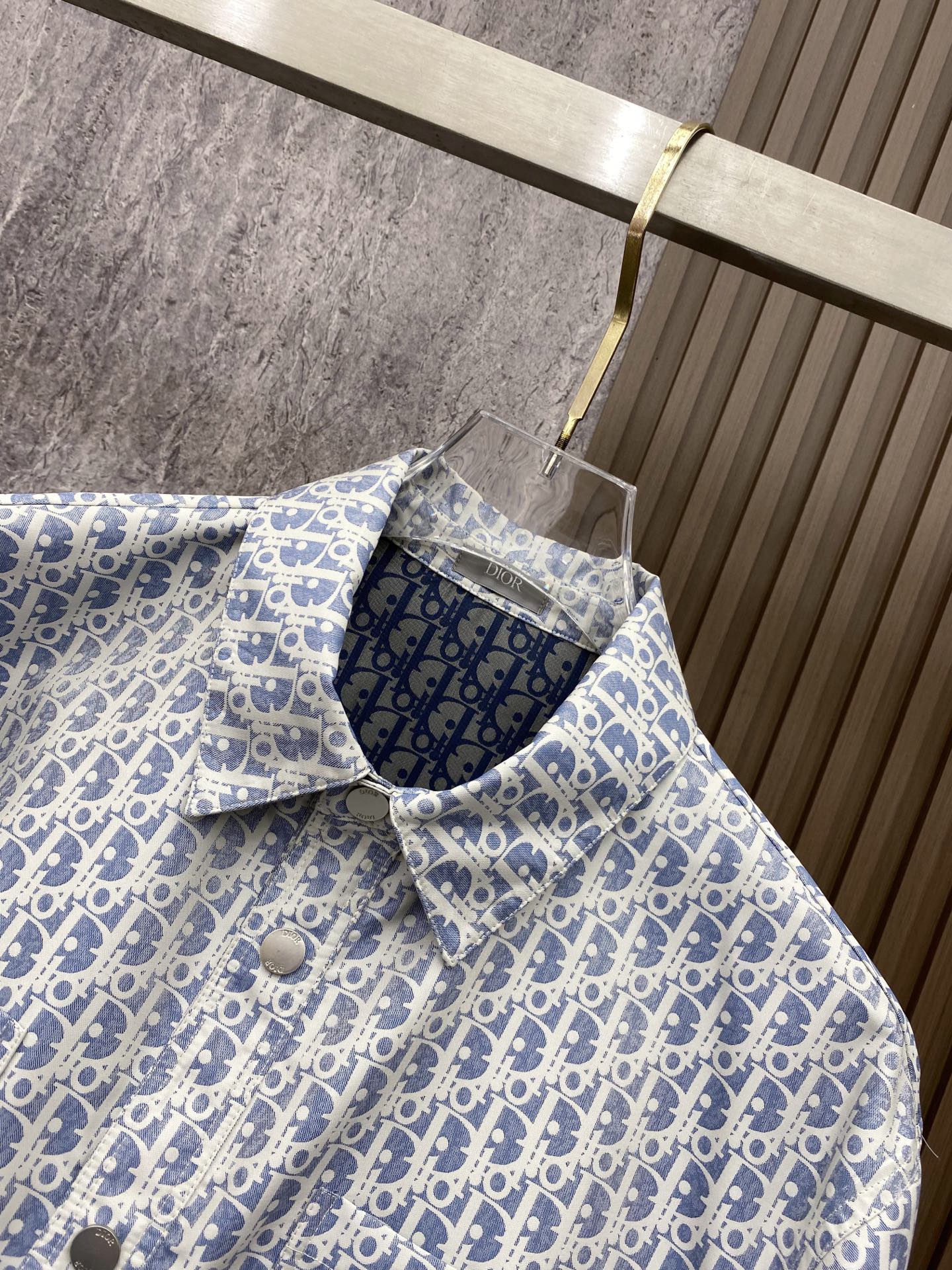 Dior 迪奥 2026ss春季新款翻领夹克外套全高端版本！高定专柜面料辅料，透气舒适度高，细节无可挑剔