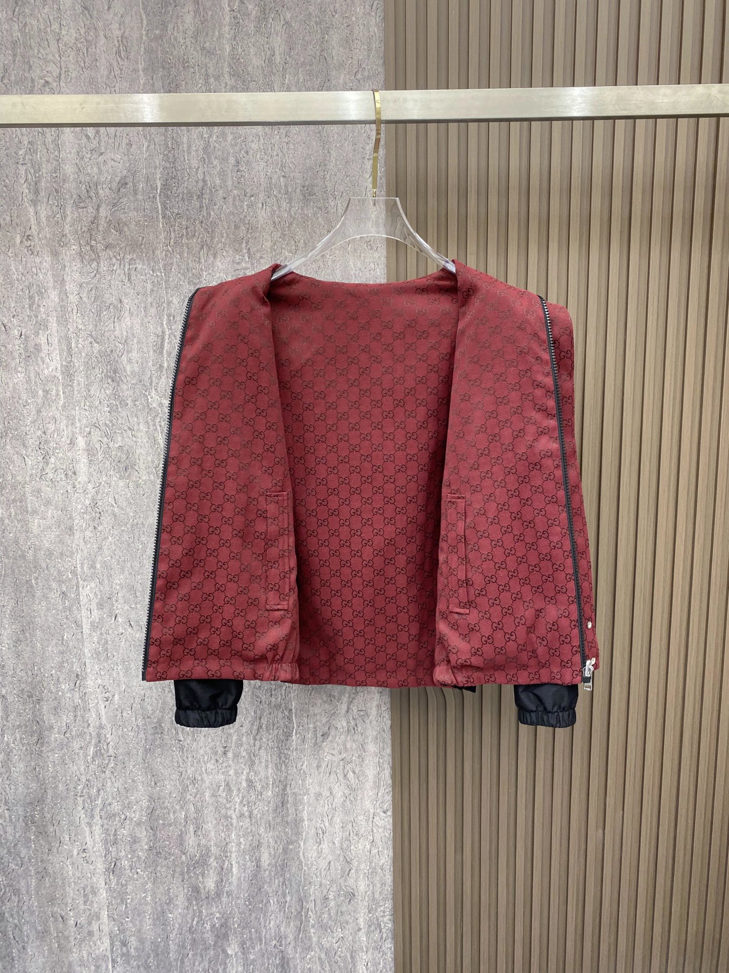 Gucci 古奇 加棉2026ss春季新款立领夹克外套全高端版本！高定专柜面料辅料，透气舒适度高，细节无