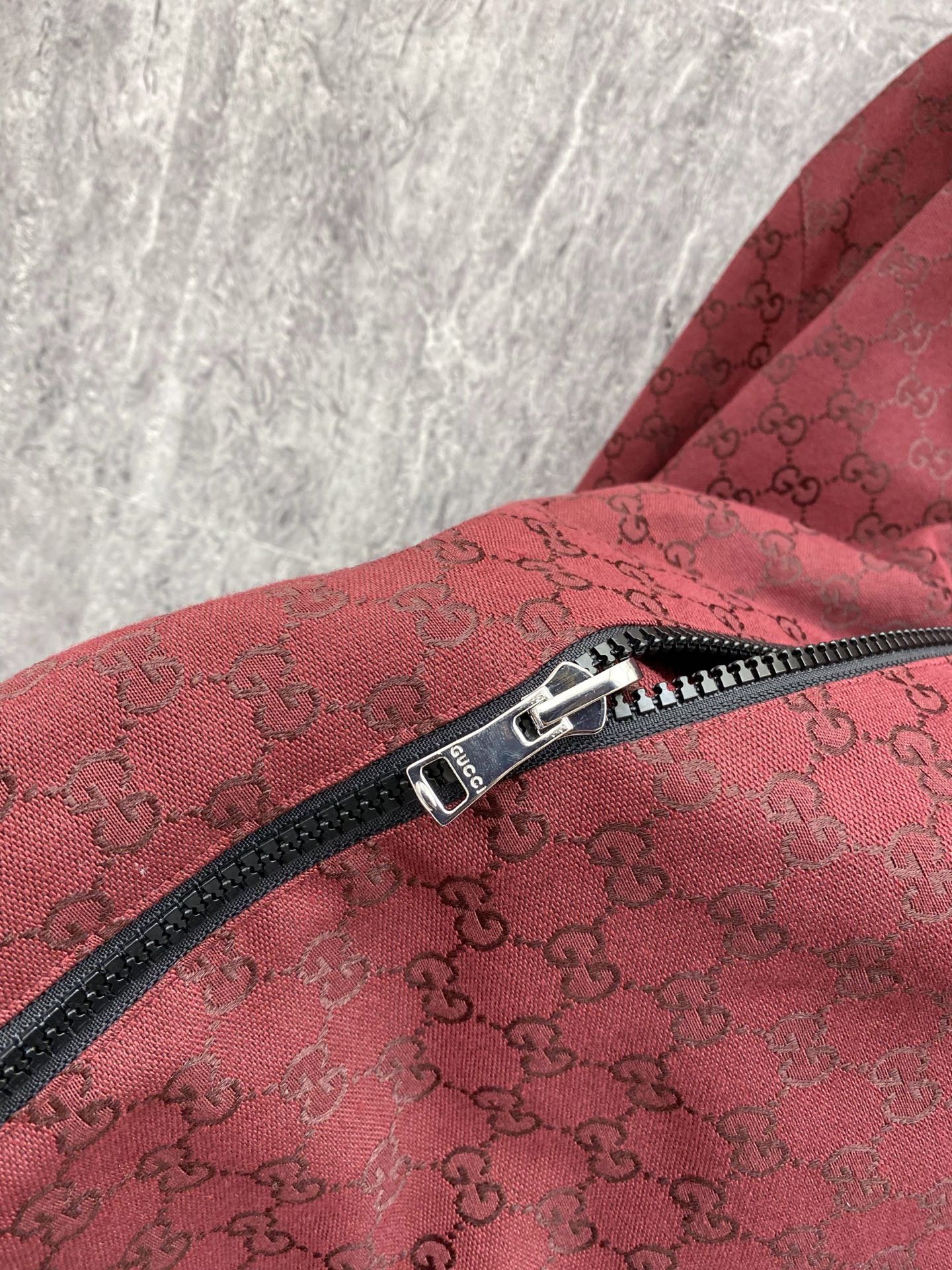 Gucci 古奇 加棉2026ss春季新款立领夹克外套全高端版本！高定专柜面料辅料，透气舒适度高，细节无