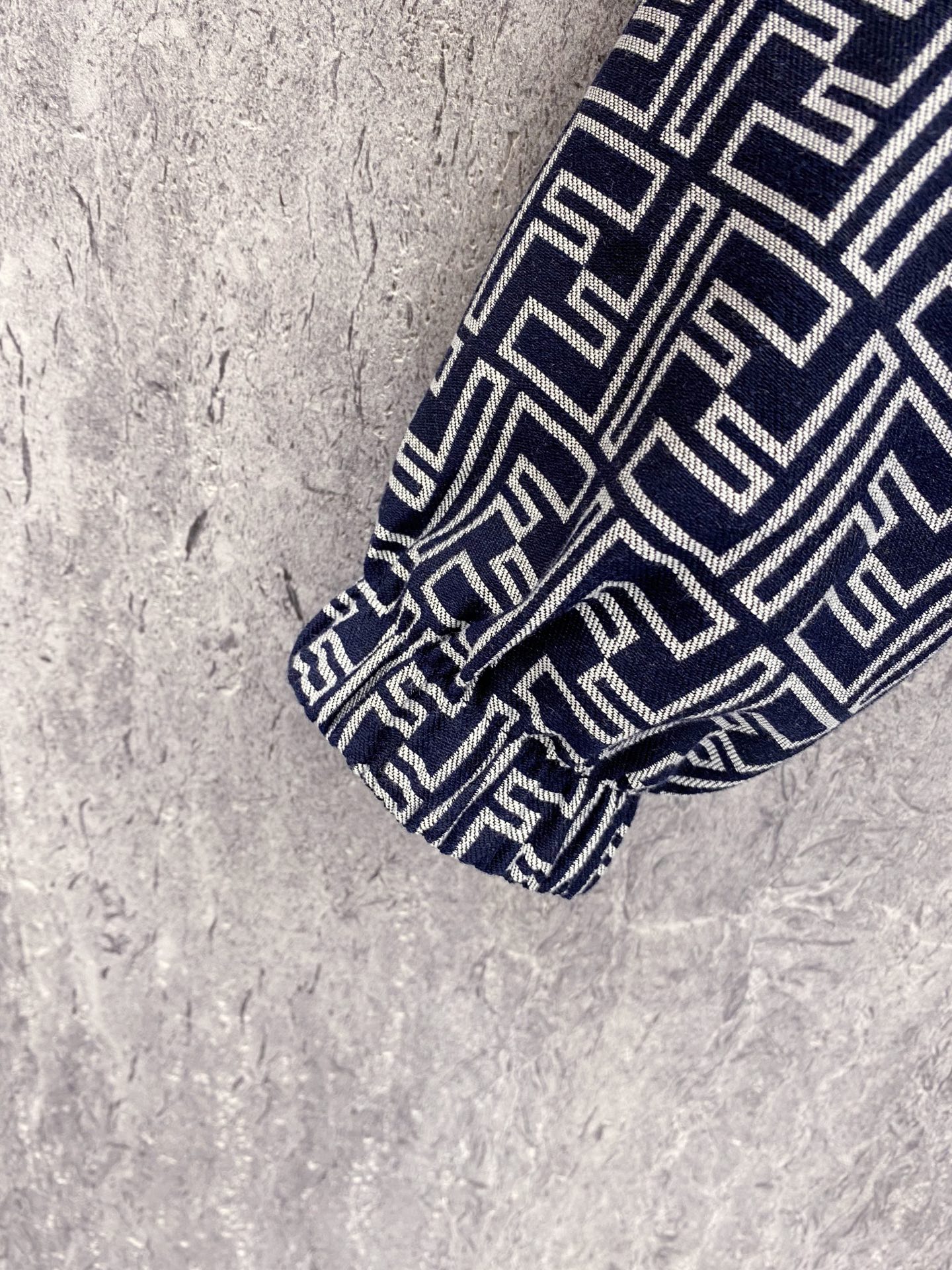 Fendi 芬迪 2026新款连帽夹克春装外套、双面可穿、新款发布、顶级品质>(夹克系列)专柜官网同步发