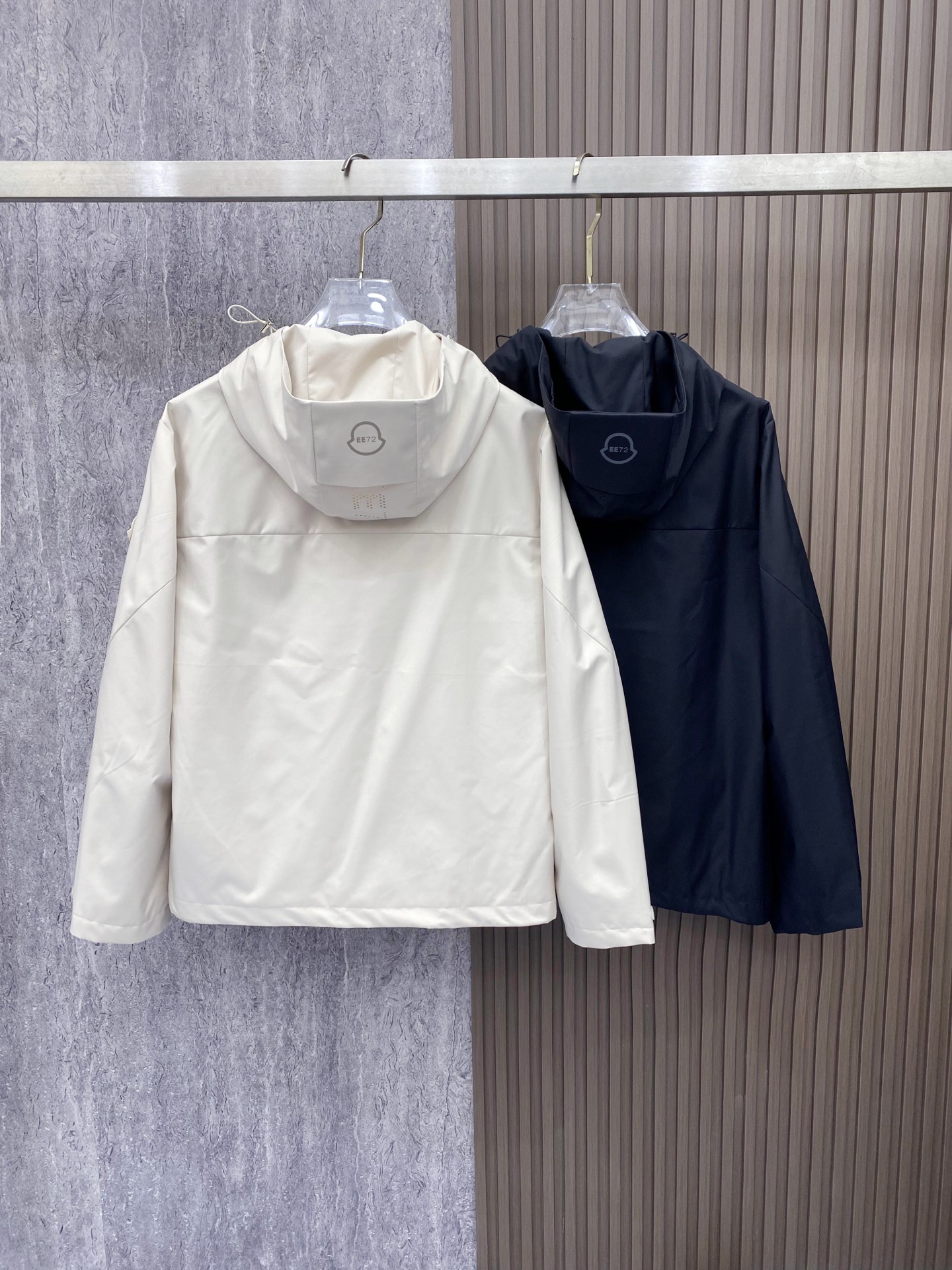 Moncler 蒙口 2026ss春季新款连帽夹克外套全高端版本！高定专柜面料辅料，透气舒适度高，细节无