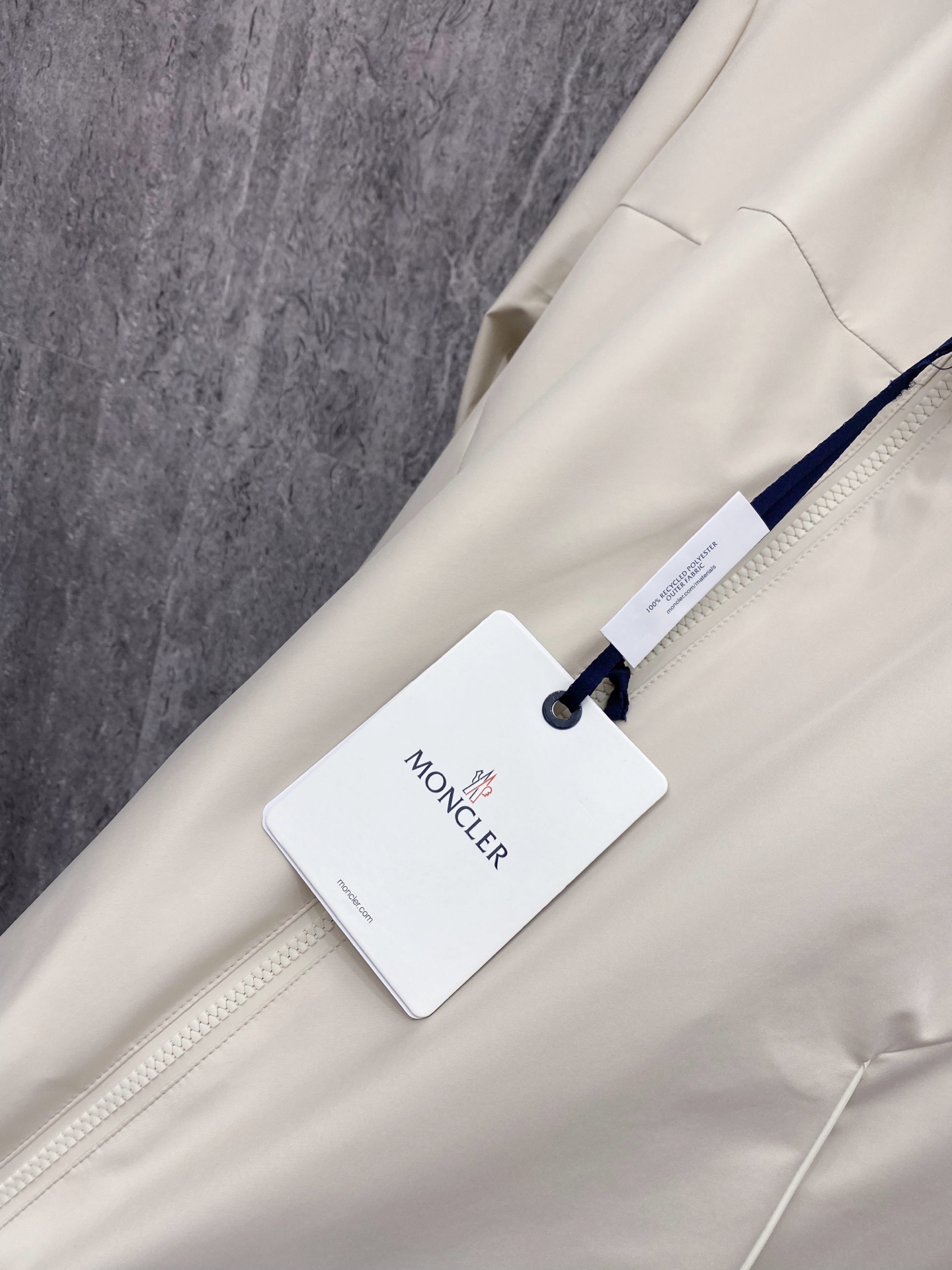 Moncler 蒙口 2026ss春季新款连帽夹克外套全高端版本！高定专柜面料辅料，透气舒适度高，细节无