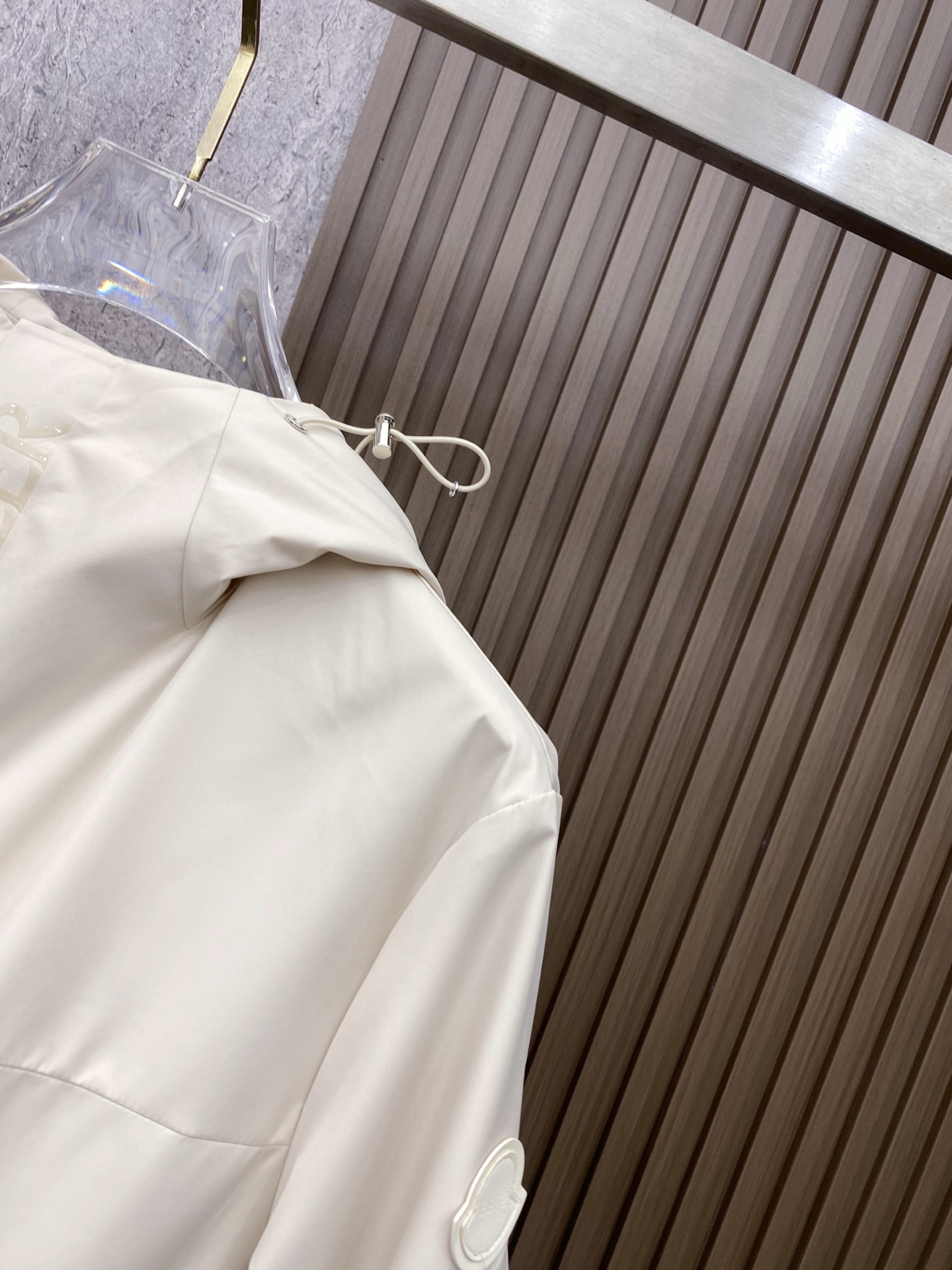 Moncler 蒙口 2026ss春季新款连帽夹克外套全高端版本！高定专柜面料辅料，透气舒适度高，细节无