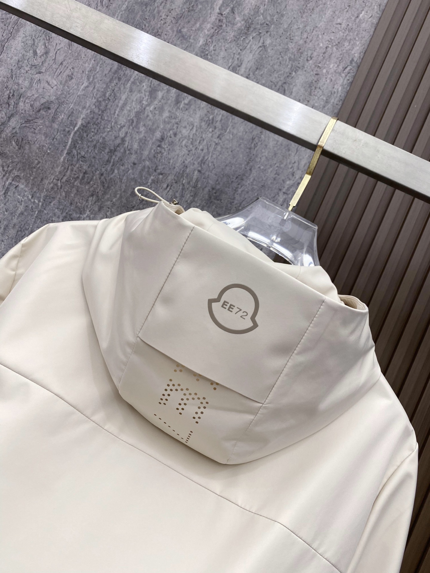 Moncler 蒙口 2026ss春季新款连帽夹克外套全高端版本！高定专柜面料辅料，透气舒适度高，细节无