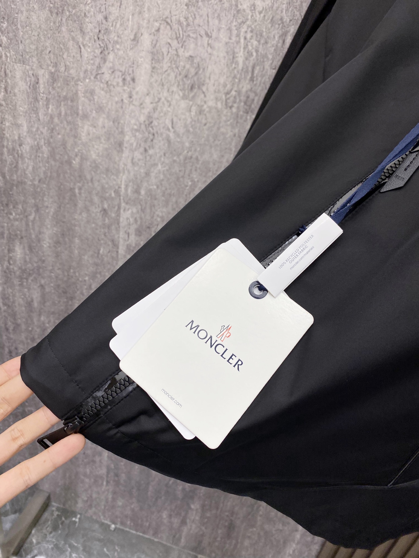 Moncler 蒙口 2026ss春季新款连帽夹克外套全高端版本！高定专柜面料辅料，透气舒适度高，细节无