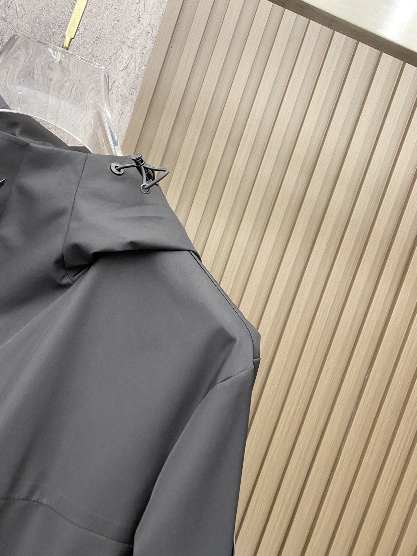 Moncler 蒙口 2026ss春季新款连帽夹克外套全高端版本！高定专柜面料辅料，透气舒适度高，细节无