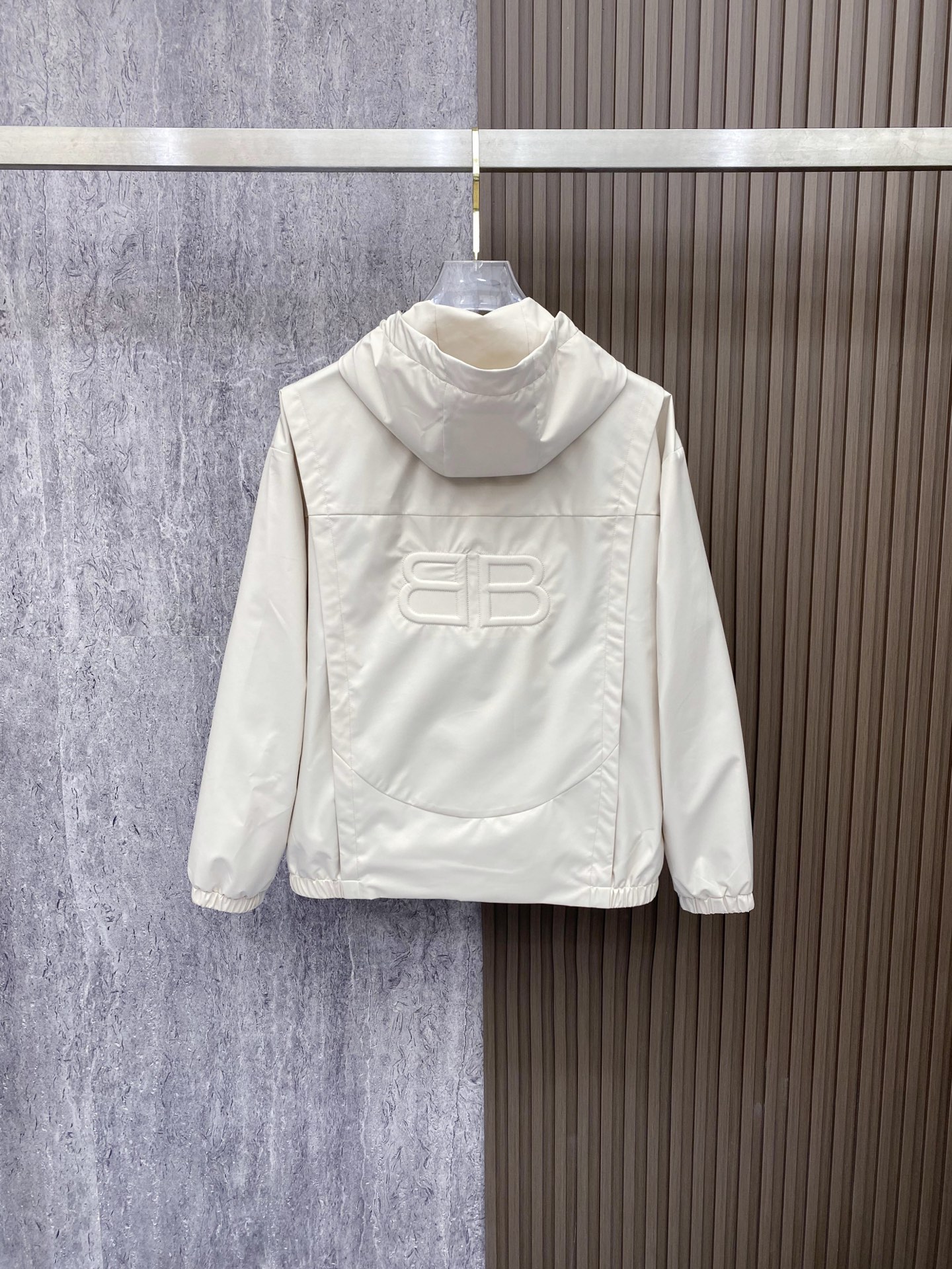 Balenciaga 巴黎世家 2026ss春季新款连帽夹克外套全高端版本！高定专柜面料辅料，透气舒适度