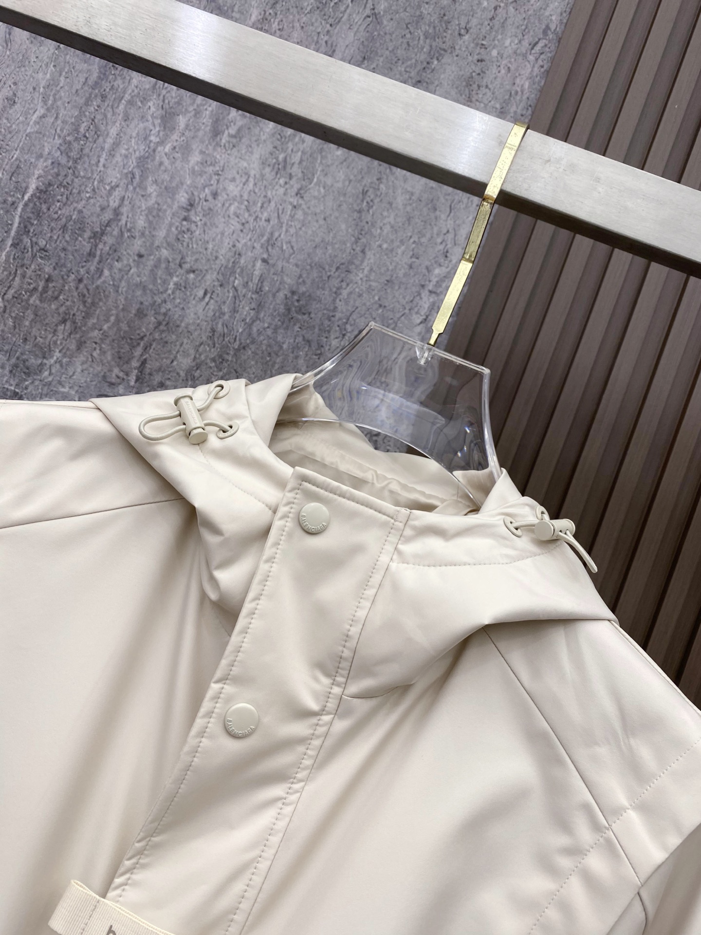 Balenciaga 巴黎世家 2026ss春季新款连帽夹克外套全高端版本！高定专柜面料辅料，透气舒适度