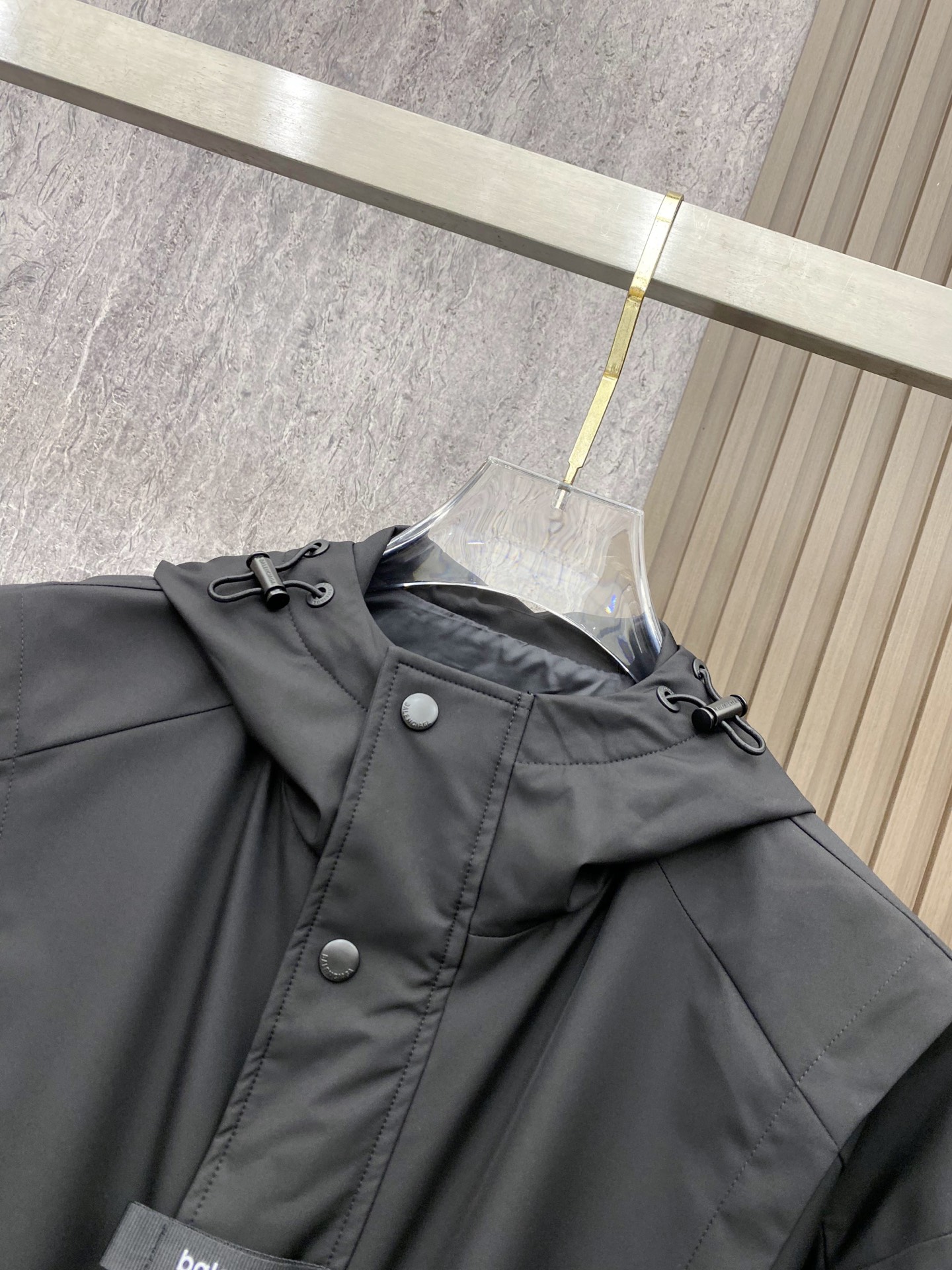 Balenciaga 巴黎世家 2026ss春季新款连帽夹克外套全高端版本！高定专柜面料辅料，透气舒适度
