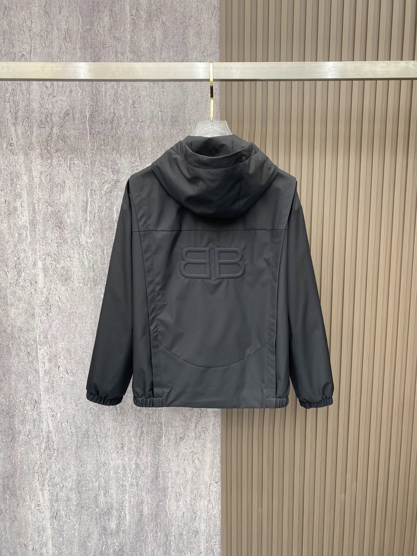 Balenciaga 巴黎世家 2026ss春季新款连帽夹克外套全高端版本！高定专柜面料辅料，透气舒适度