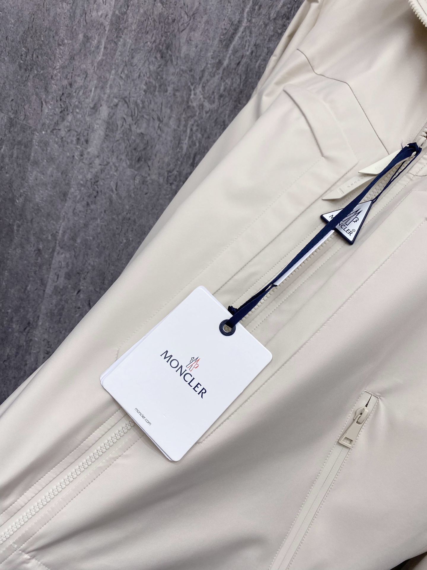 Moncler 蒙口 2026ss春季新款立领夹克外套全高端版本！高定专柜面料辅料，透气舒适度高，细节无