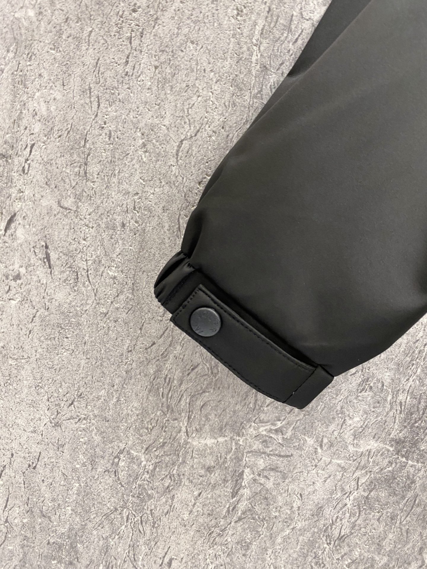 Moncler 蒙口 2026ss春季新款立领夹克外套全高端版本！高定专柜面料辅料，透气舒适度高，细节无