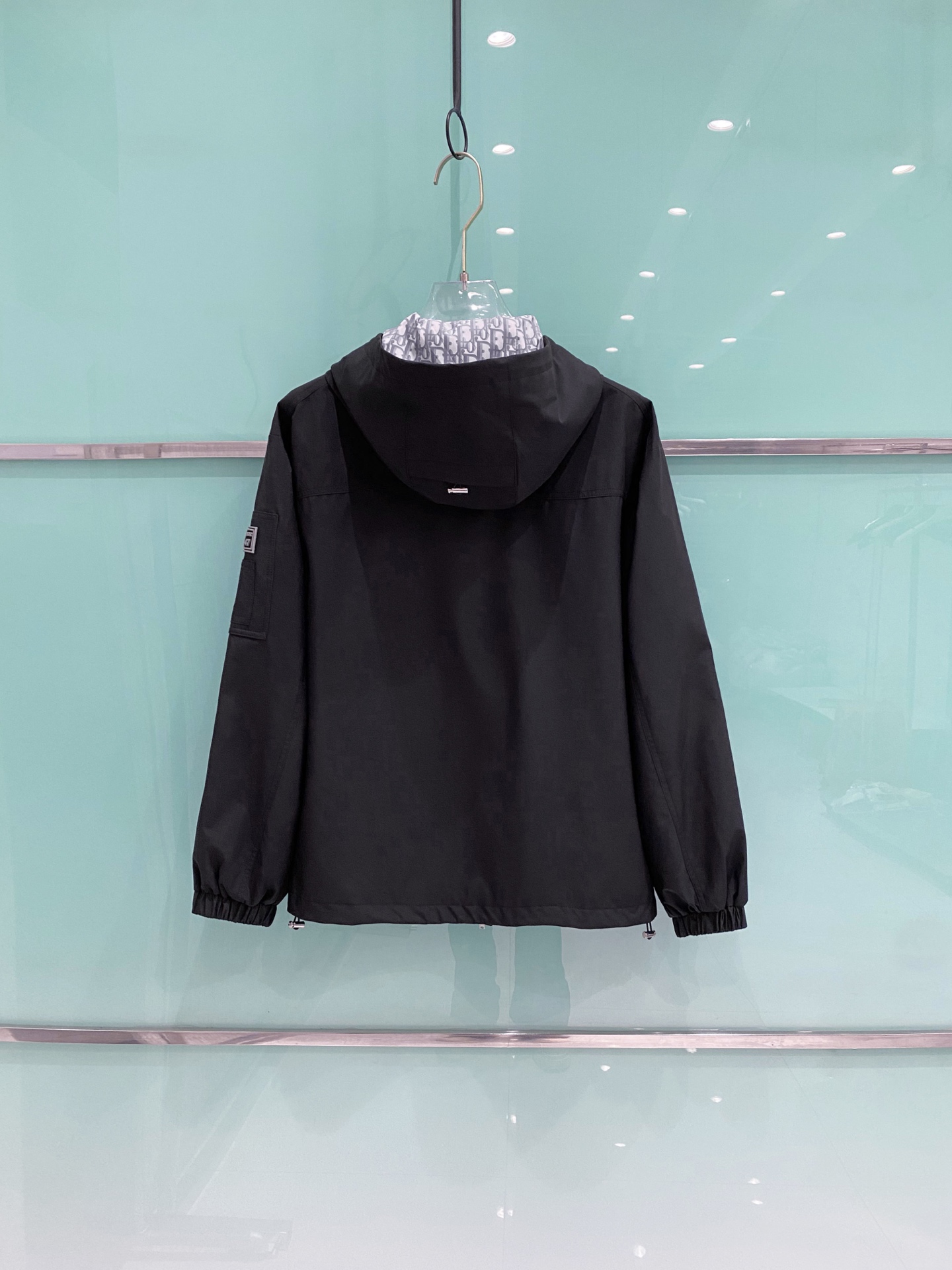 Dior 迪奥 2026ss春季新款连帽夹克外套全高端版本！高定专柜面料辅料，透气舒适度高，细节无可挑剔