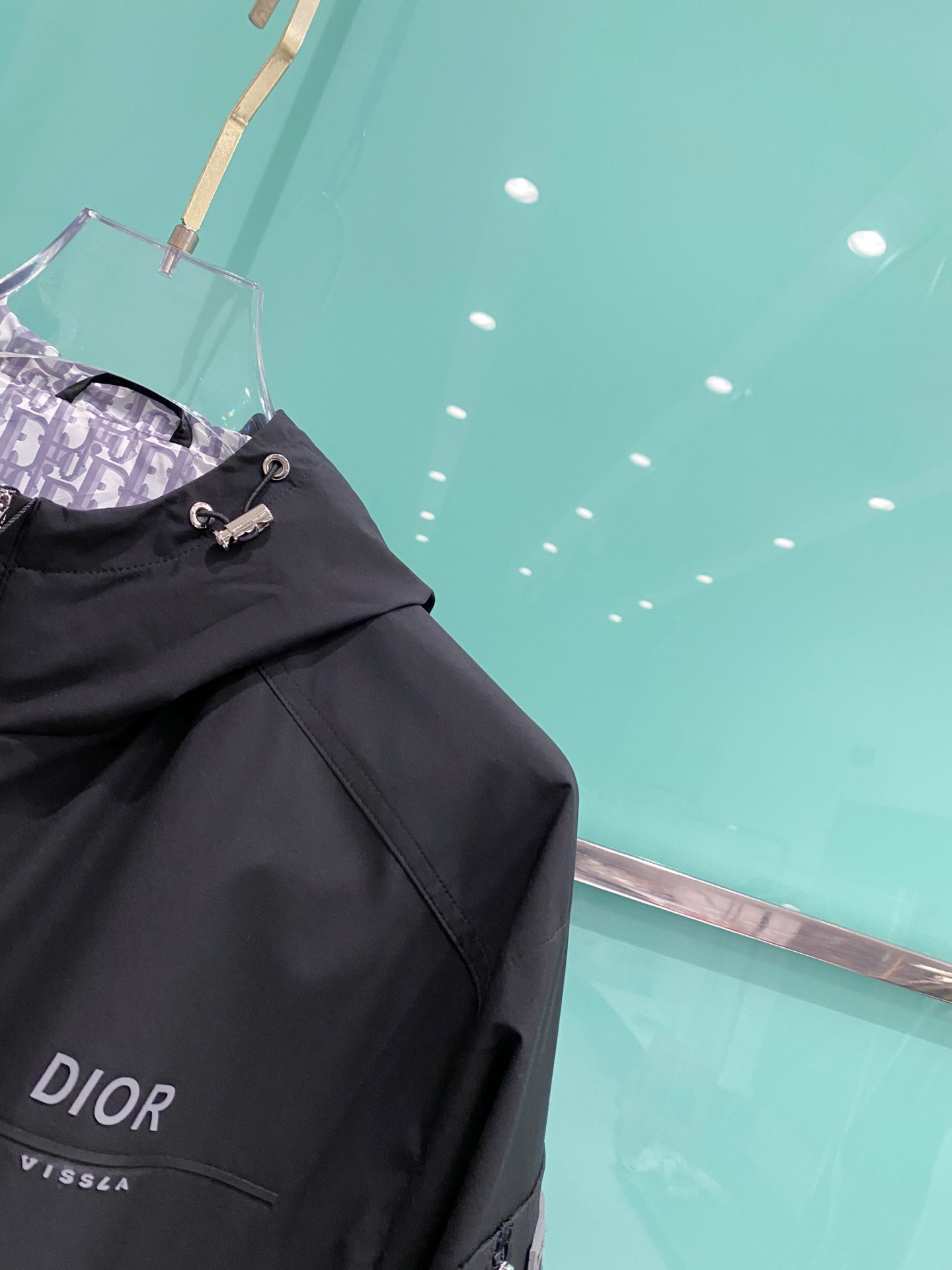 Dior 迪奥 2026ss春季新款连帽夹克外套全高端版本！高定专柜面料辅料，透气舒适度高，细节无可挑剔