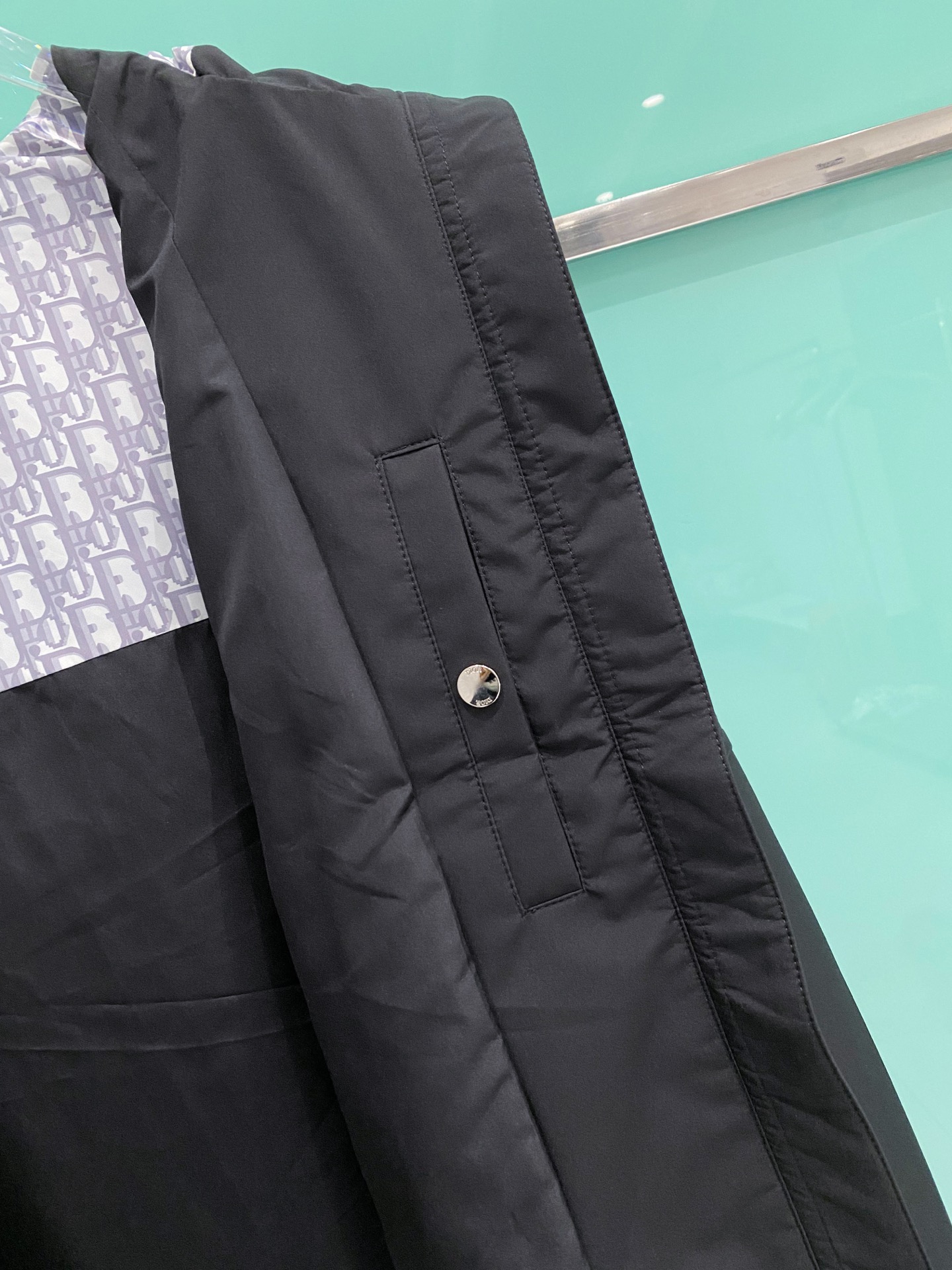 Dior 迪奥 2026ss春季新款连帽夹克外套全高端版本！高定专柜面料辅料，透气舒适度高，细节无可挑剔