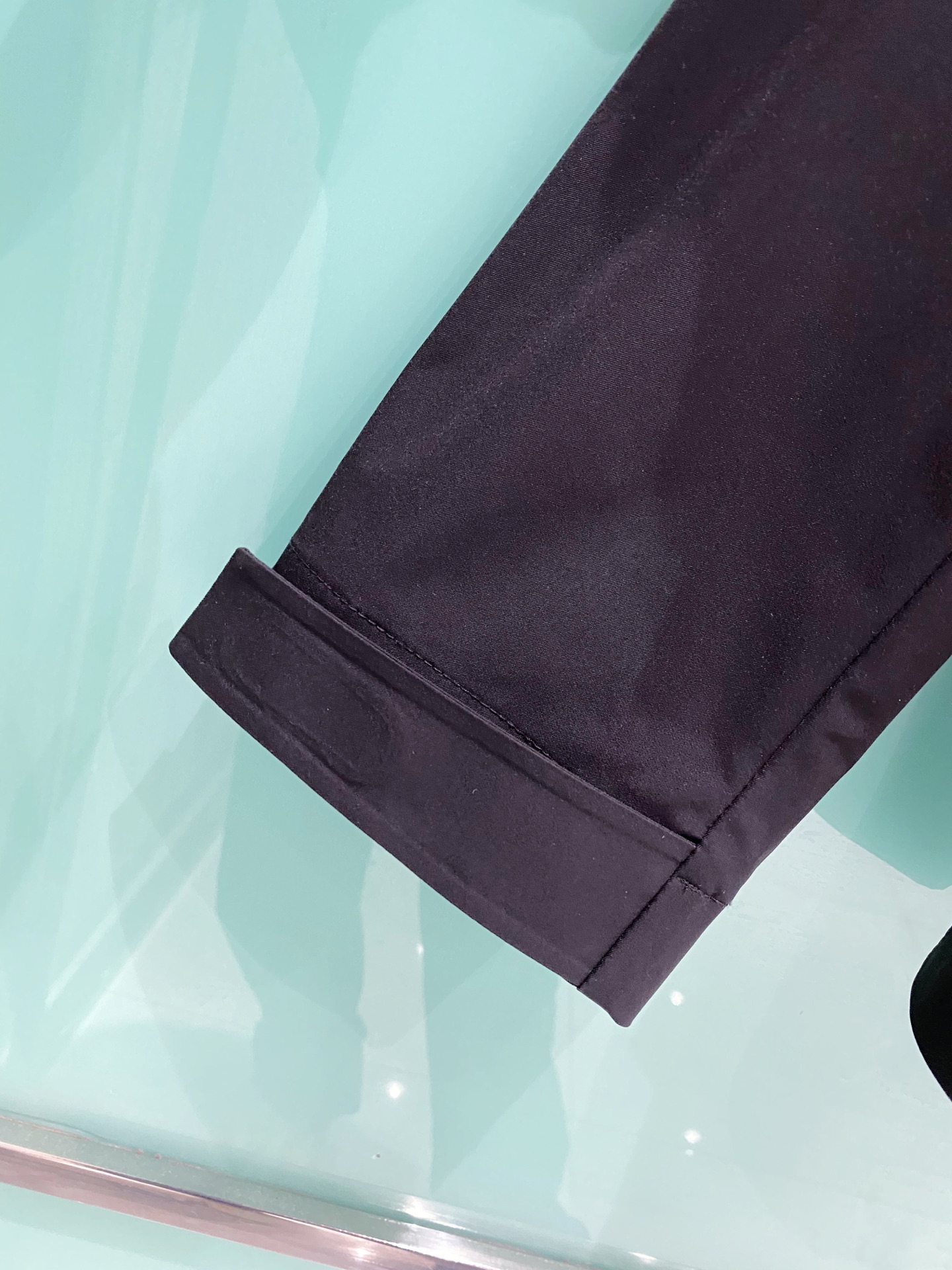 LV 2026ss春季新款连帽夹克外套全高端版本！高定专柜面料辅料，透气舒适度高，细节无可挑剔，做工考究