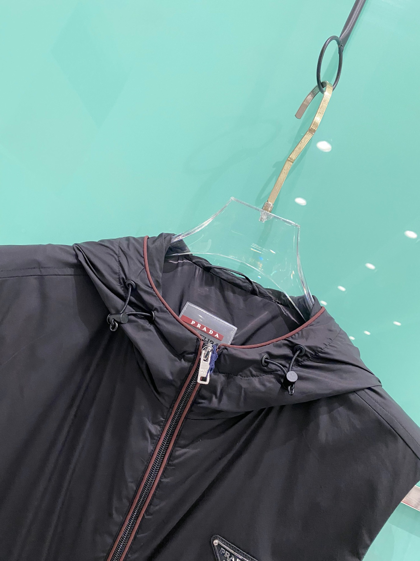 Prada 普拉达马甲 2026ss春季新款马甲夹克外套最新设计款 秀场新品‼品相非常完美，三标齐全色泽