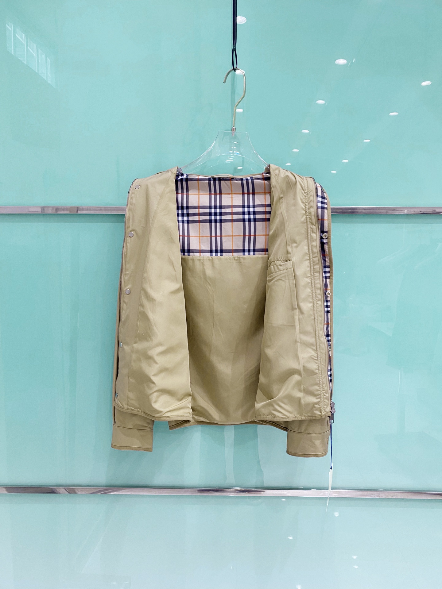 Burberry 巴宝莉 2026ss春季新款夹克外套全高端版本！高定专柜面料辅料，透气舒适度高，细节无