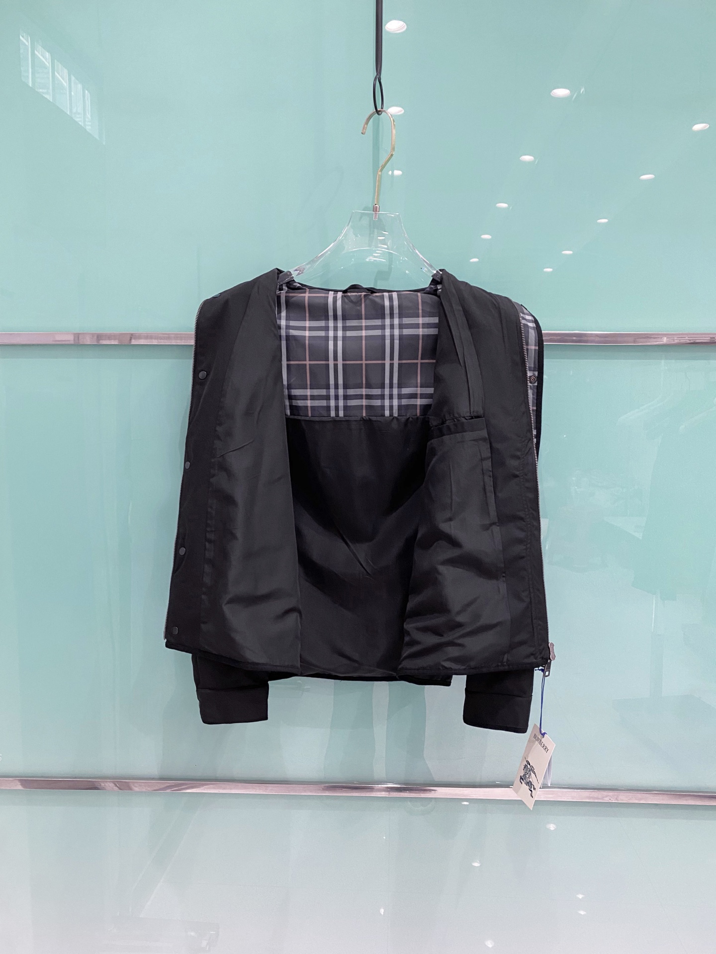 Burberry 巴宝莉 2026ss春季新款夹克外套全高端版本！高定专柜面料辅料，透气舒适度高，细节无