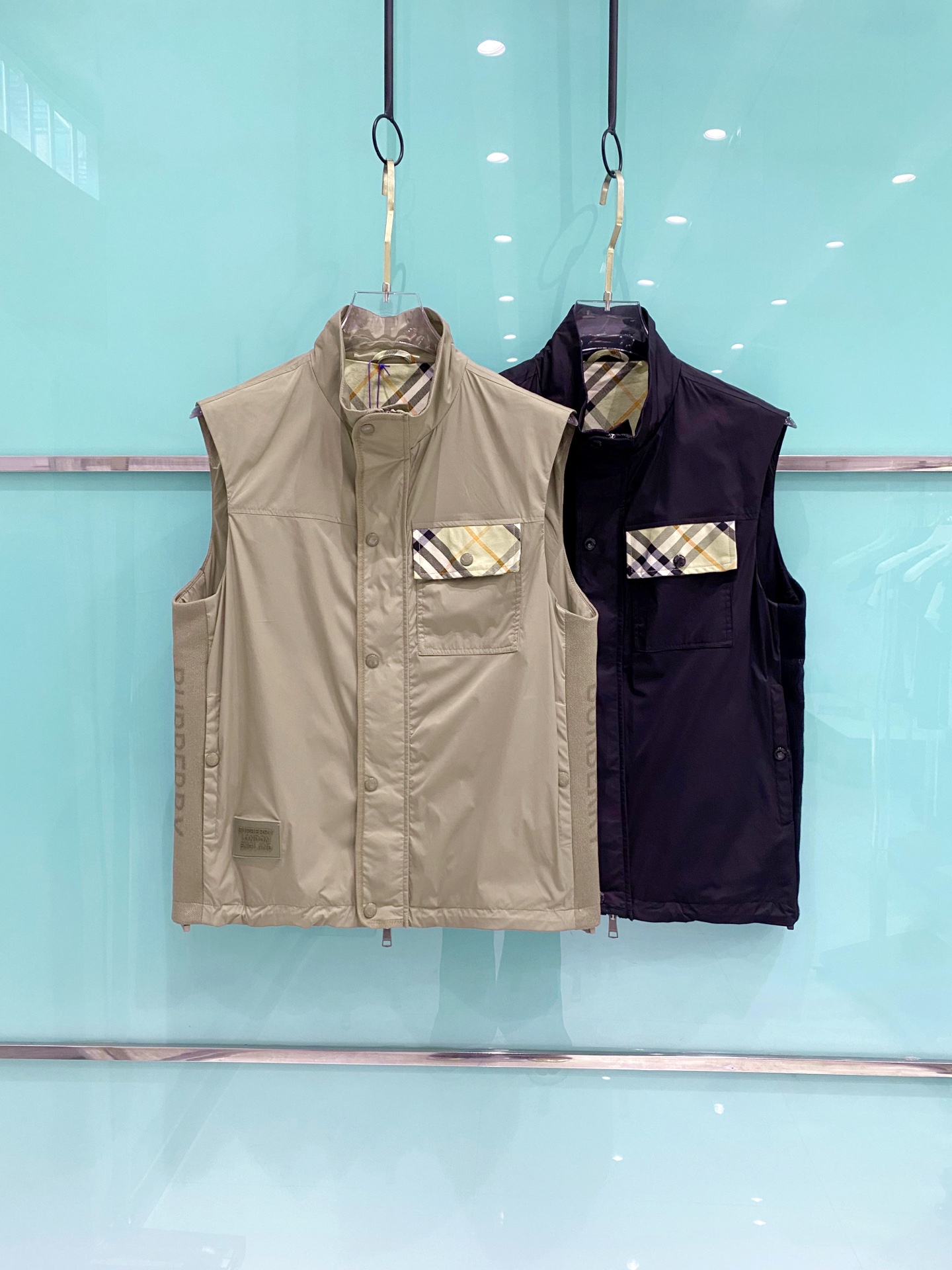 Burberry 巴宝莉马甲 2026SS春季新款马甲夹克外套最新设计款 秀场新品‼品相非常完美，三标齐