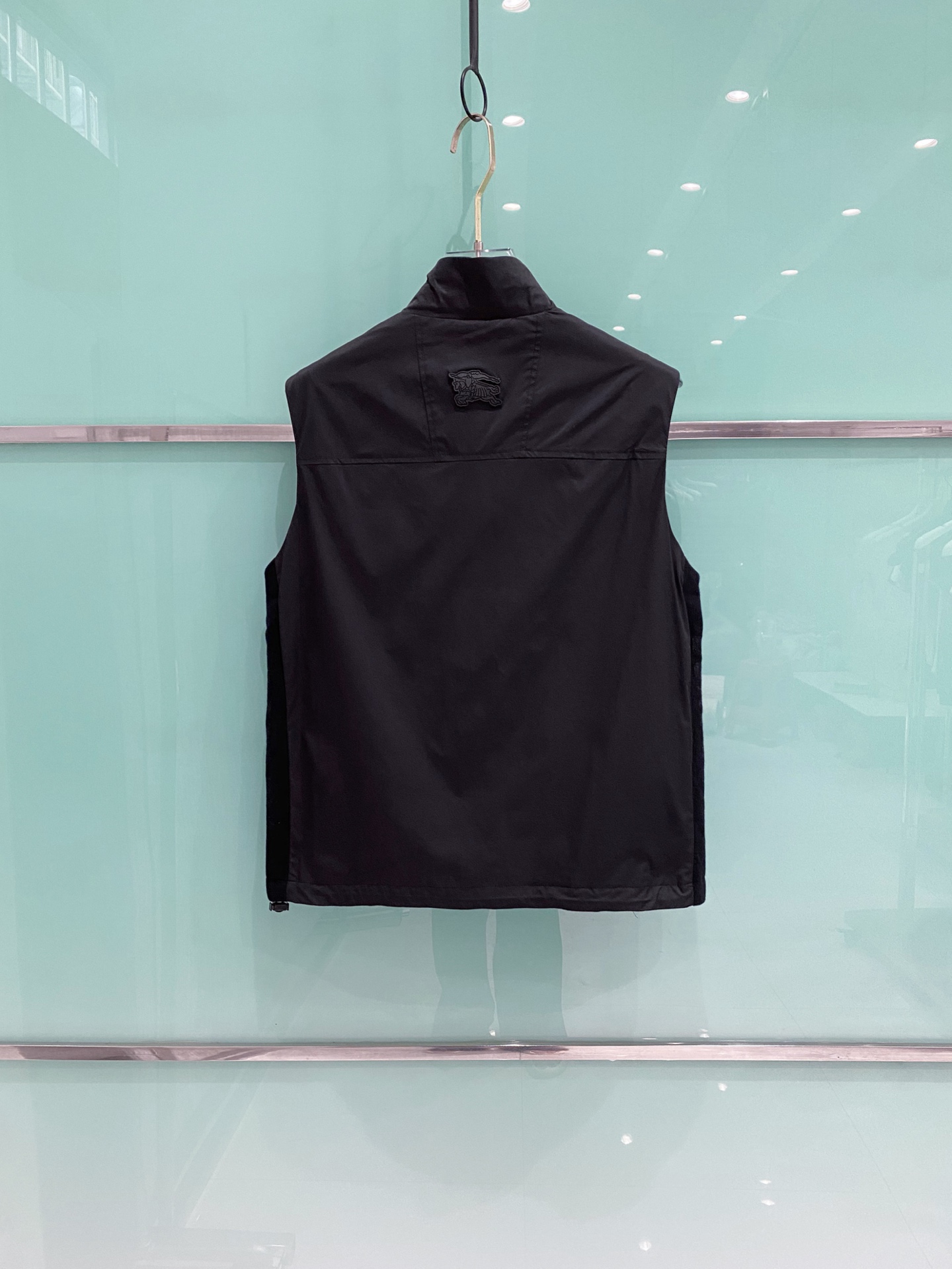 Burberry 巴宝莉马甲 2026SS春季新款马甲夹克外套最新设计款 秀场新品‼品相非常完美，三标齐