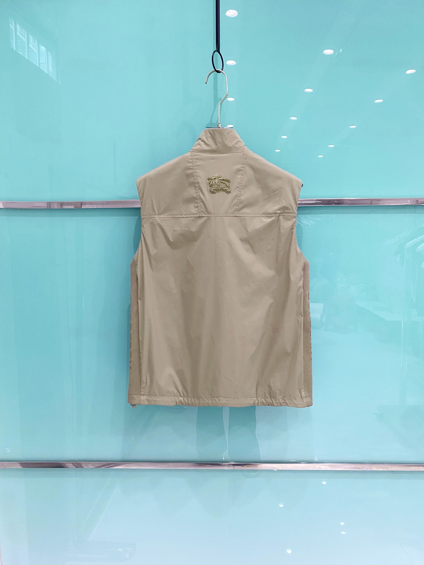 Burberry 巴宝莉马甲 2026SS春季新款马甲夹克外套最新设计款 秀场新品‼品相非常完美，三标齐