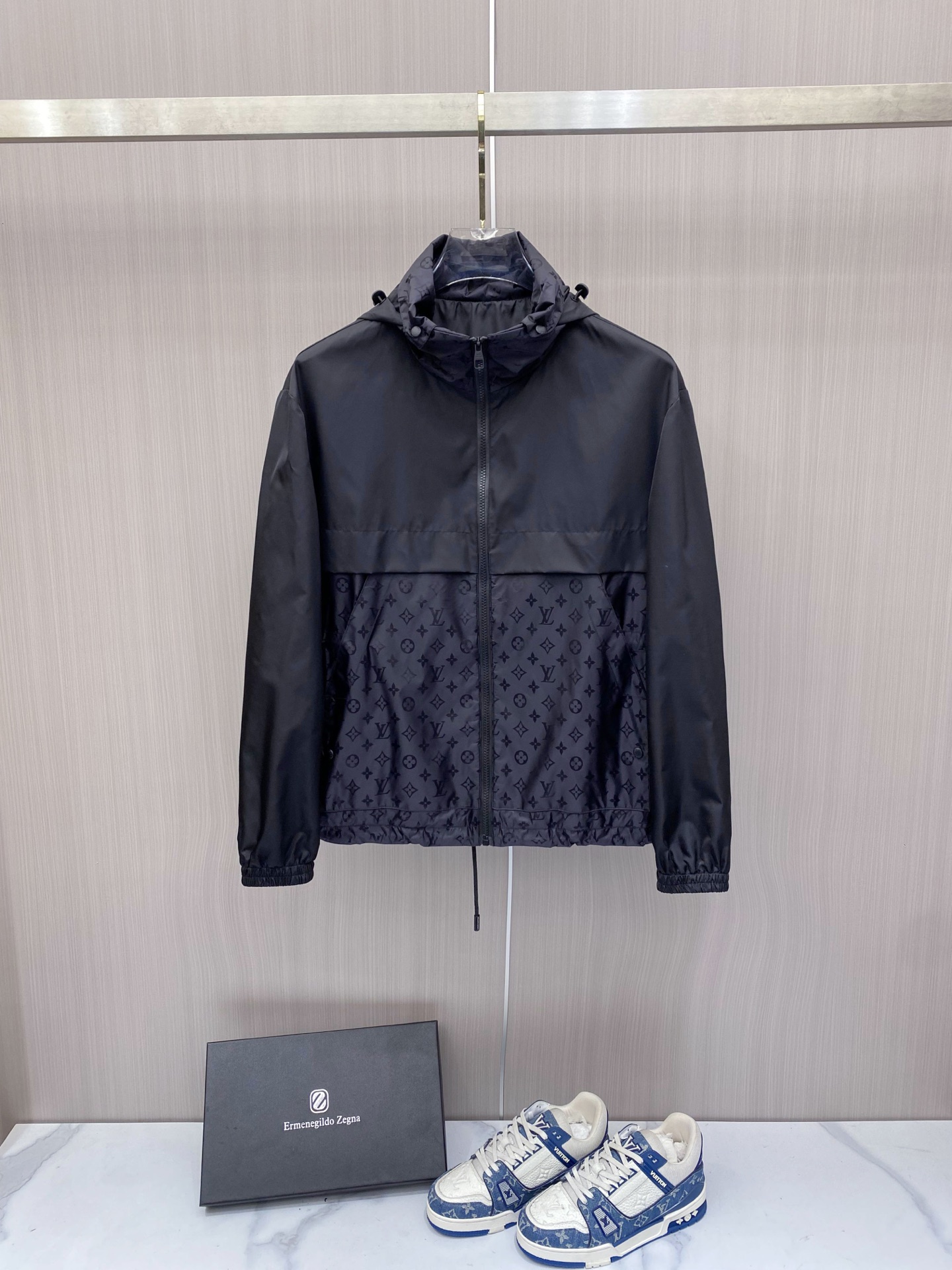 NO:862185,LV 2026ss new spring jacket, full high-end version!  Haute couture counter fabric accessories, high breathability and comfort, impeccable details, exquisite workmanship and complex craftsmanship, casual tailoring, awesome upper body shape, color black, size 48-56,, louis vuitton, jackets & coats, jackets & coats,19860909LV 2026ss春季新款夹克外套 全高端版本！高定专柜面料辅料,透气舒适度高,细节无可挑剔,做工考究工艺复杂,呈现休闲裁剪,上身版型超赞 颜色黑色 码数48-56,,louis vuitton,jackets & coats,jackets & coats,,Men's clothing
