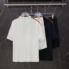 /套 🔥Burberry 巴宝莉 2026春夏新款套装,懒人直接闭眼入!✅ 一套搞定穿搭:T恤+短裤成套 /套 🔥Burberry 巴宝莉 2026春夏新款套装,懒人直接闭眼入!✅ 一套搞定穿搭:T恤+短裤成套