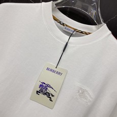 /套 🔥Burberry 巴宝莉 2026春夏新款套装,懒人直接闭眼入!✅ 一套搞定穿搭:T恤+短裤成套 /套 🔥Burberry 巴宝莉 2026春夏新款套装,懒人直接闭眼入!✅ 一套搞定穿搭:T恤+短裤成套